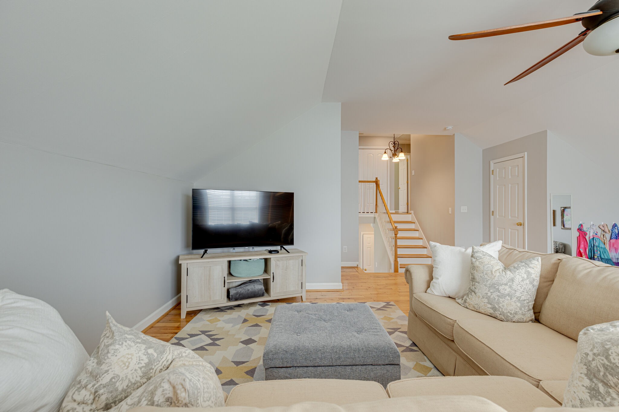 2609 Mercer Pl