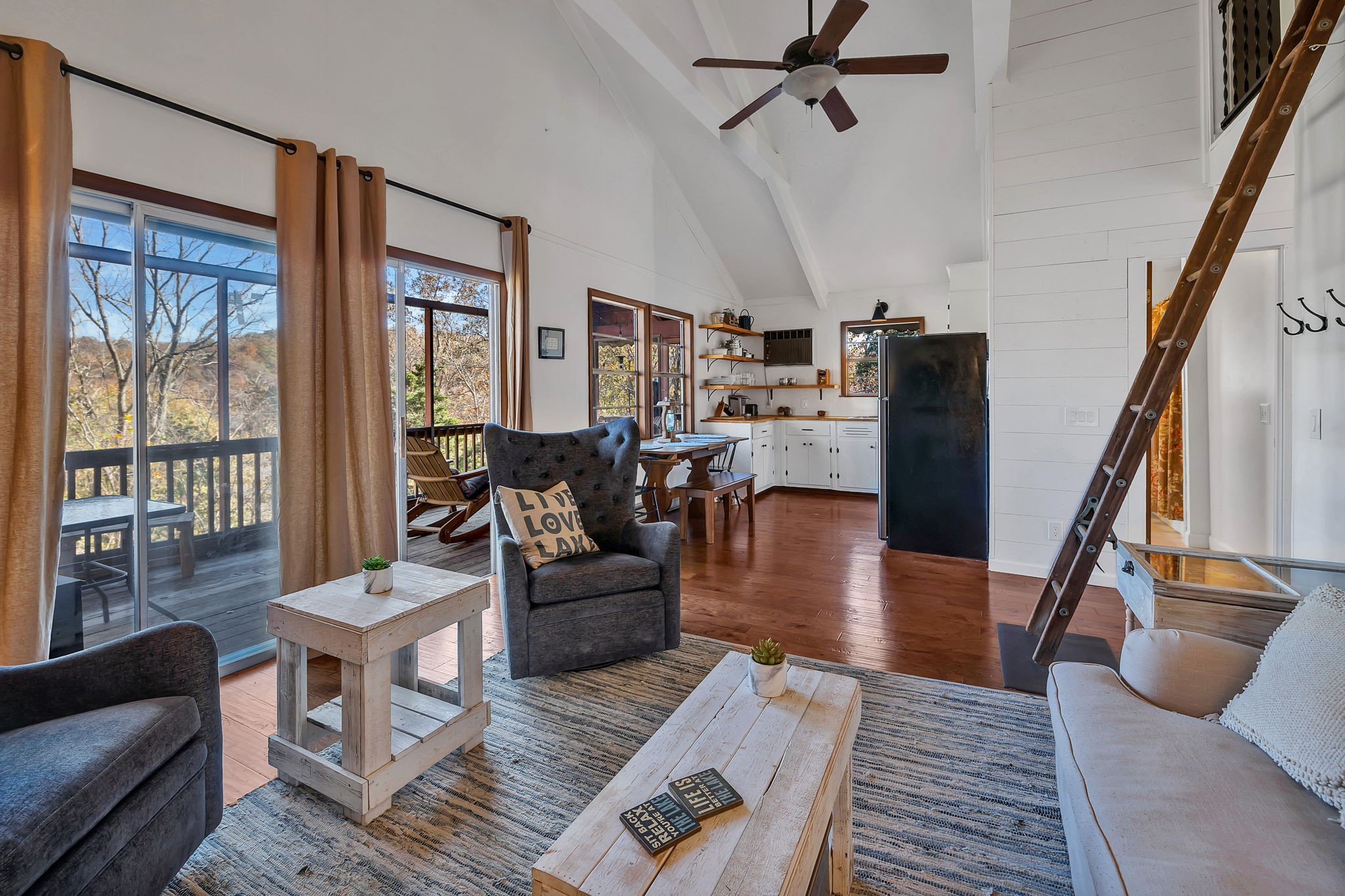 214 Mullican Dr
