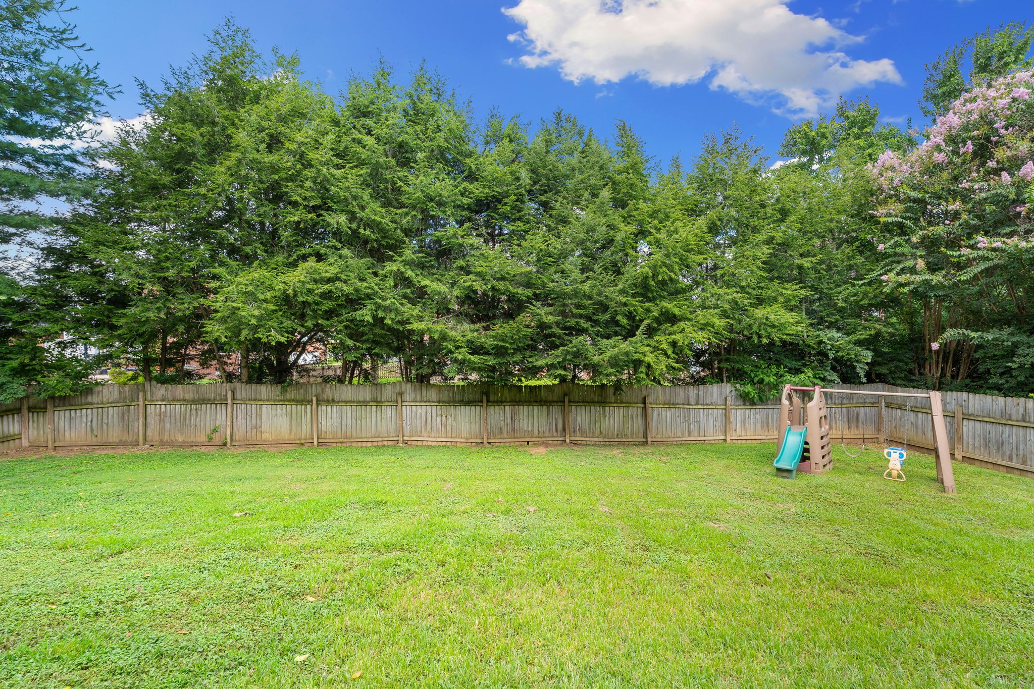 2023 Bratton Place Dr