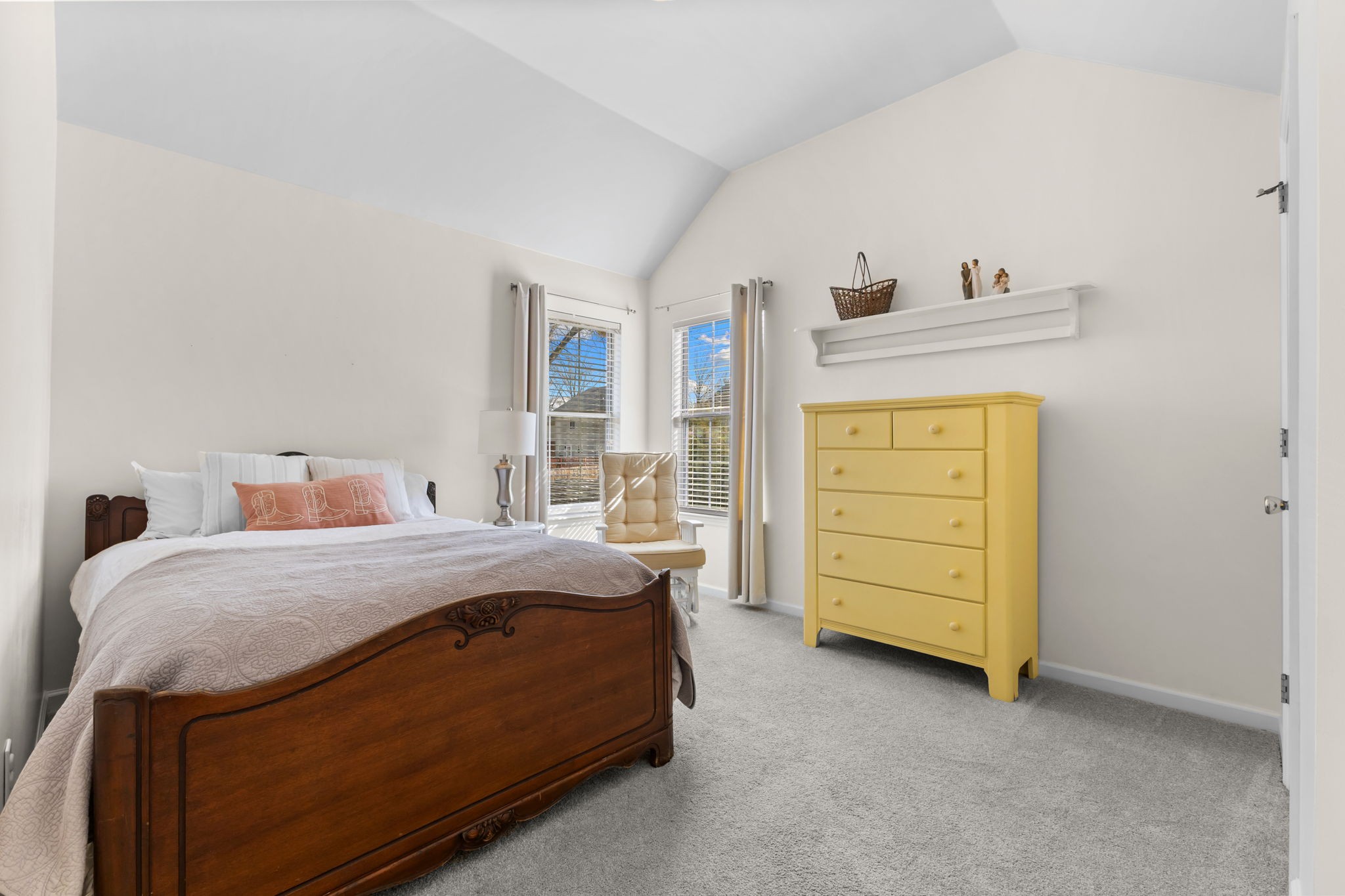 116 Golden Meadow Ln