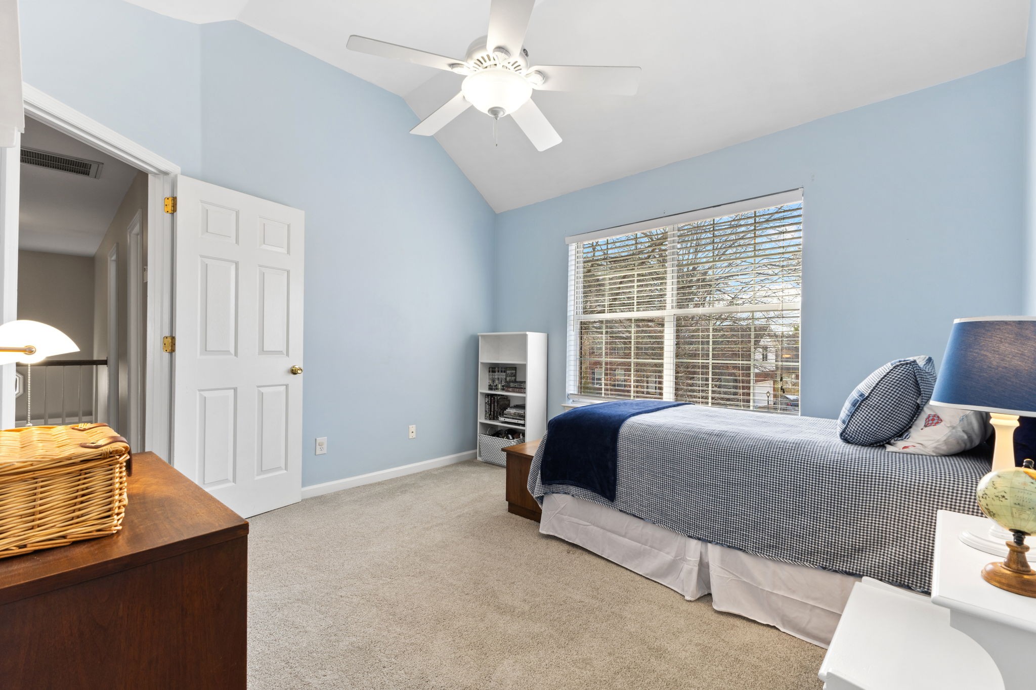 116 Golden Meadow Ln