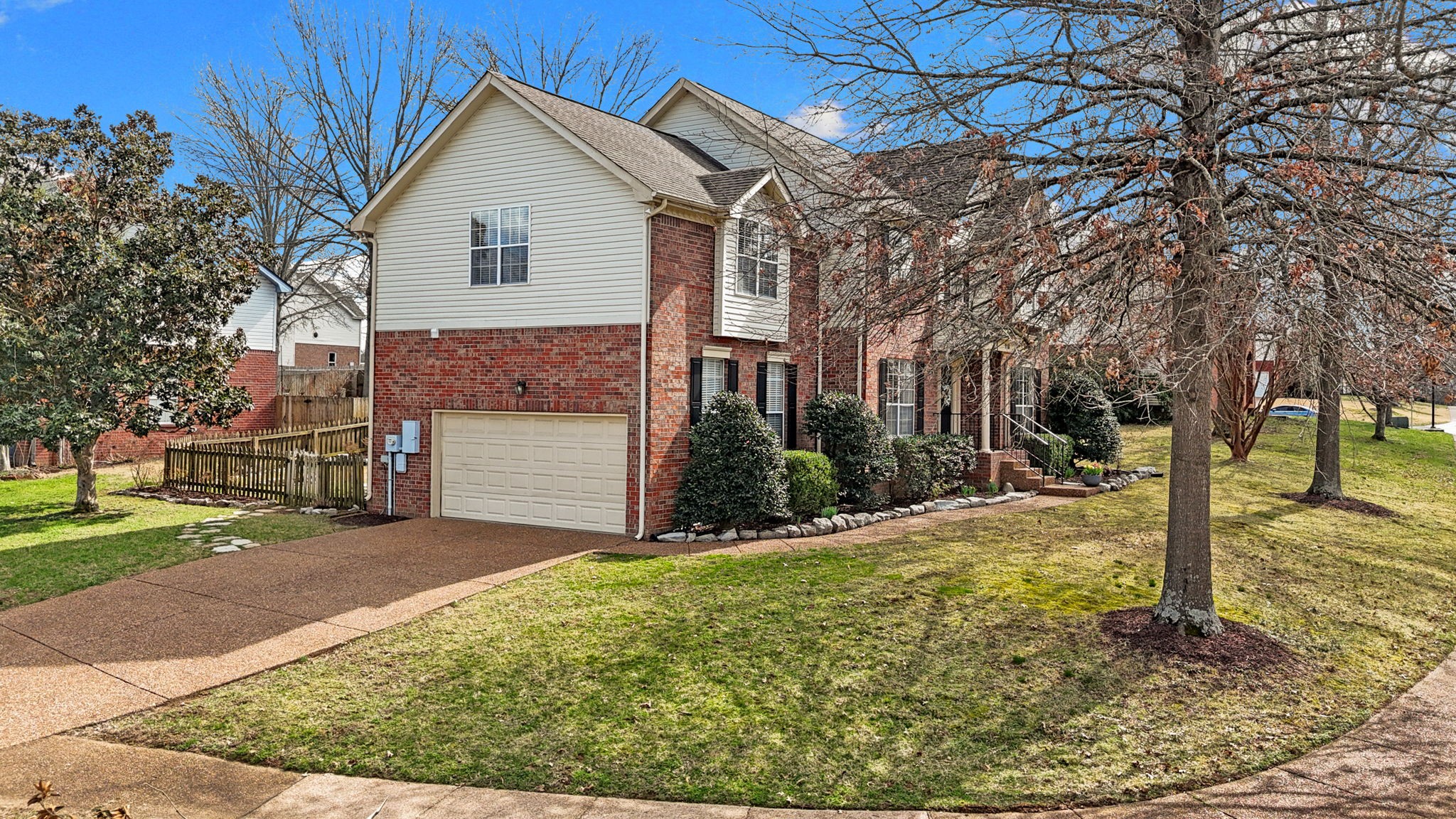 116 Golden Meadow Ln