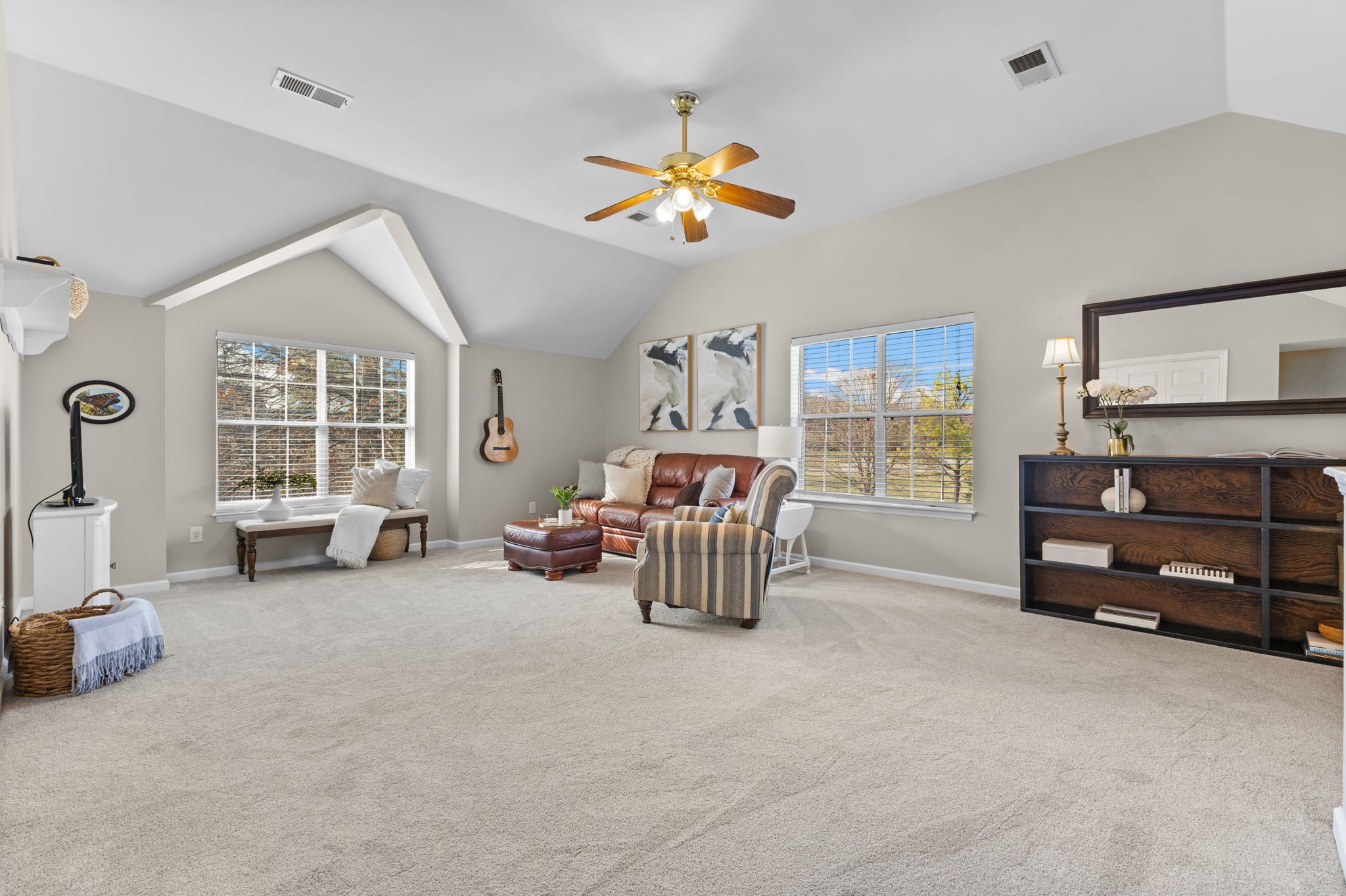 116 Golden Meadow Ln