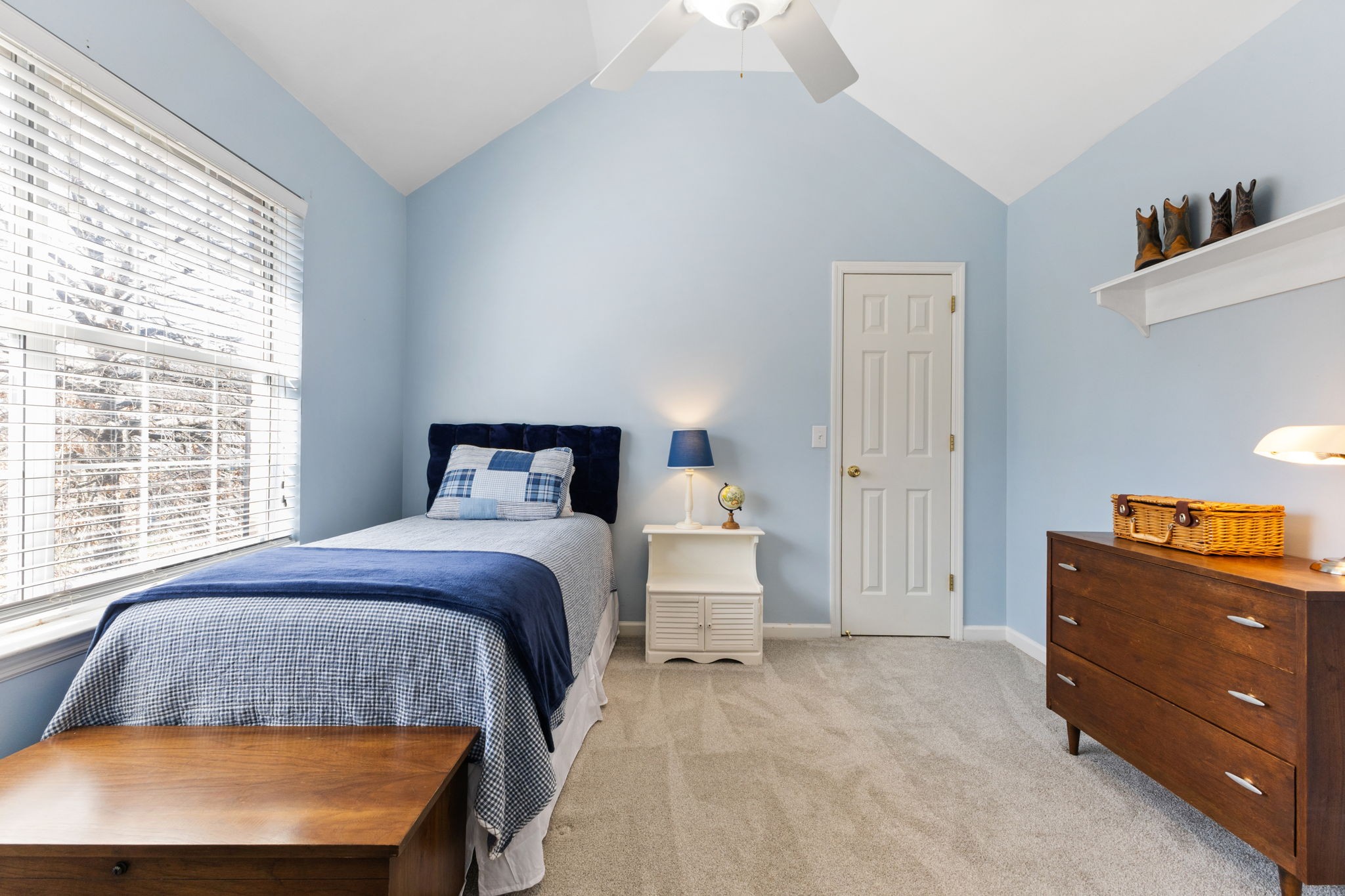 116 Golden Meadow Ln