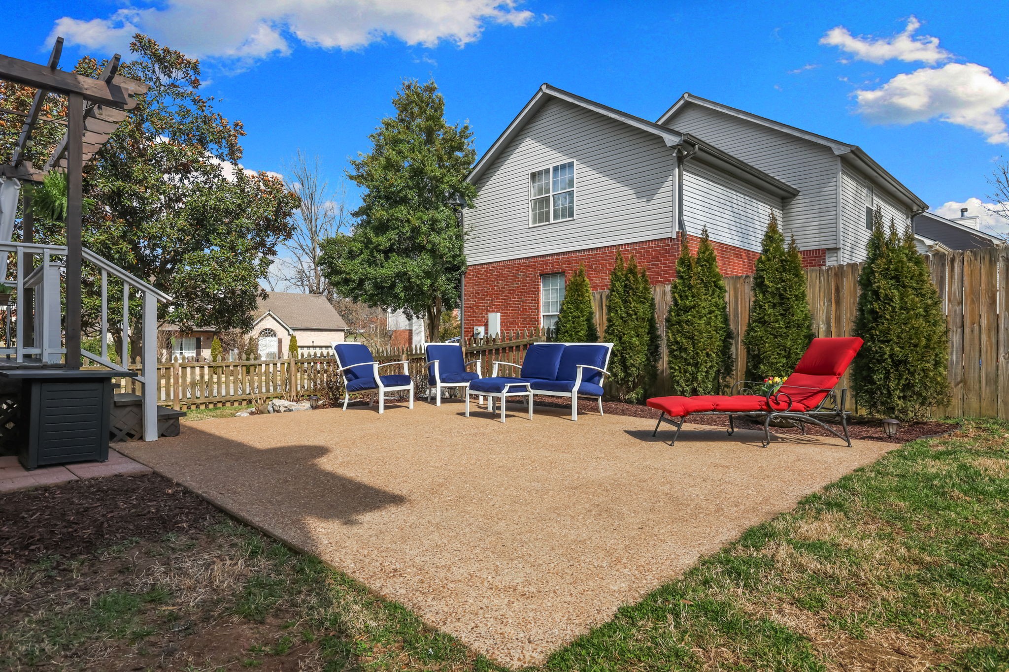 116 Golden Meadow Ln