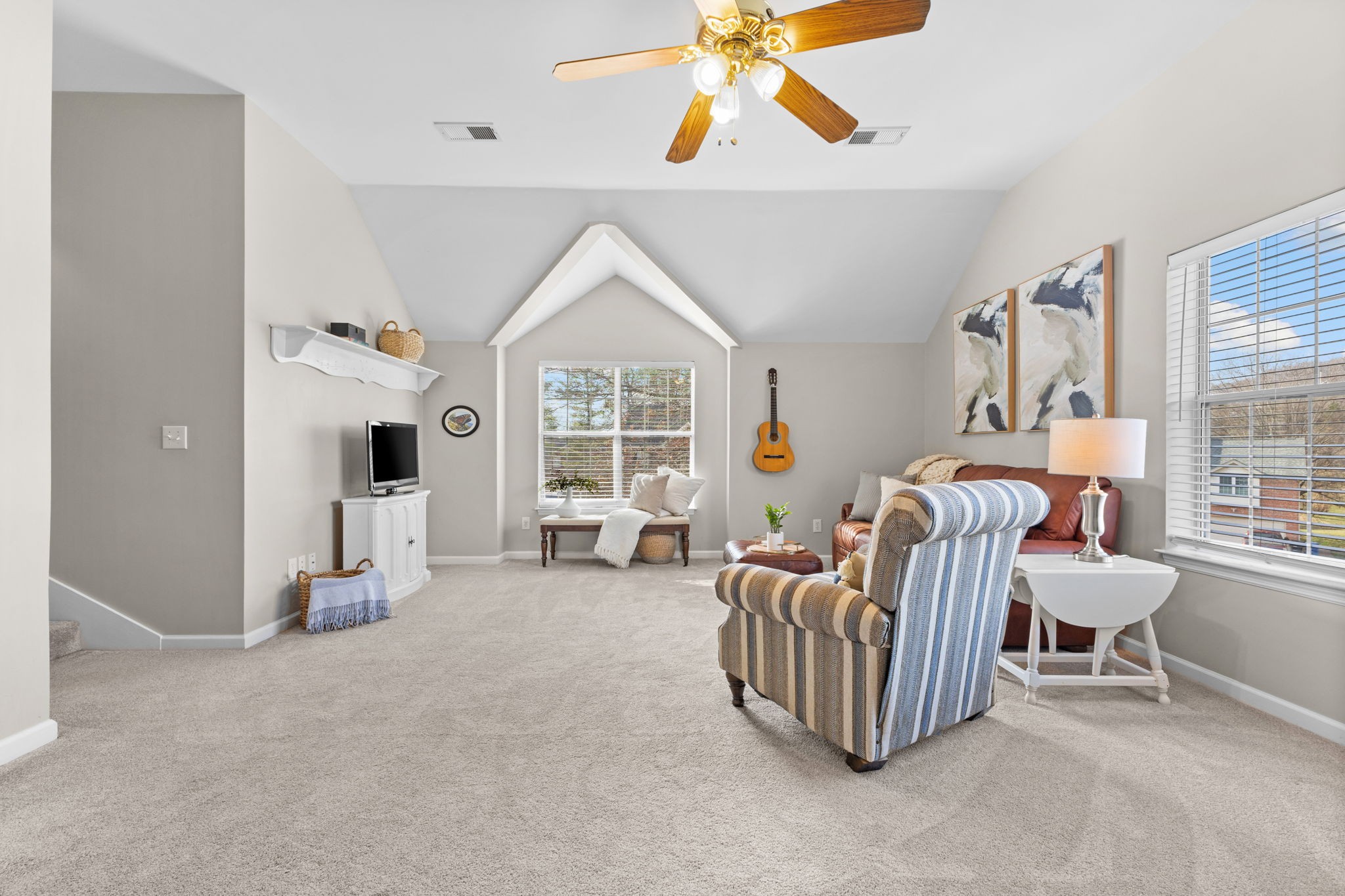 116 Golden Meadow Ln