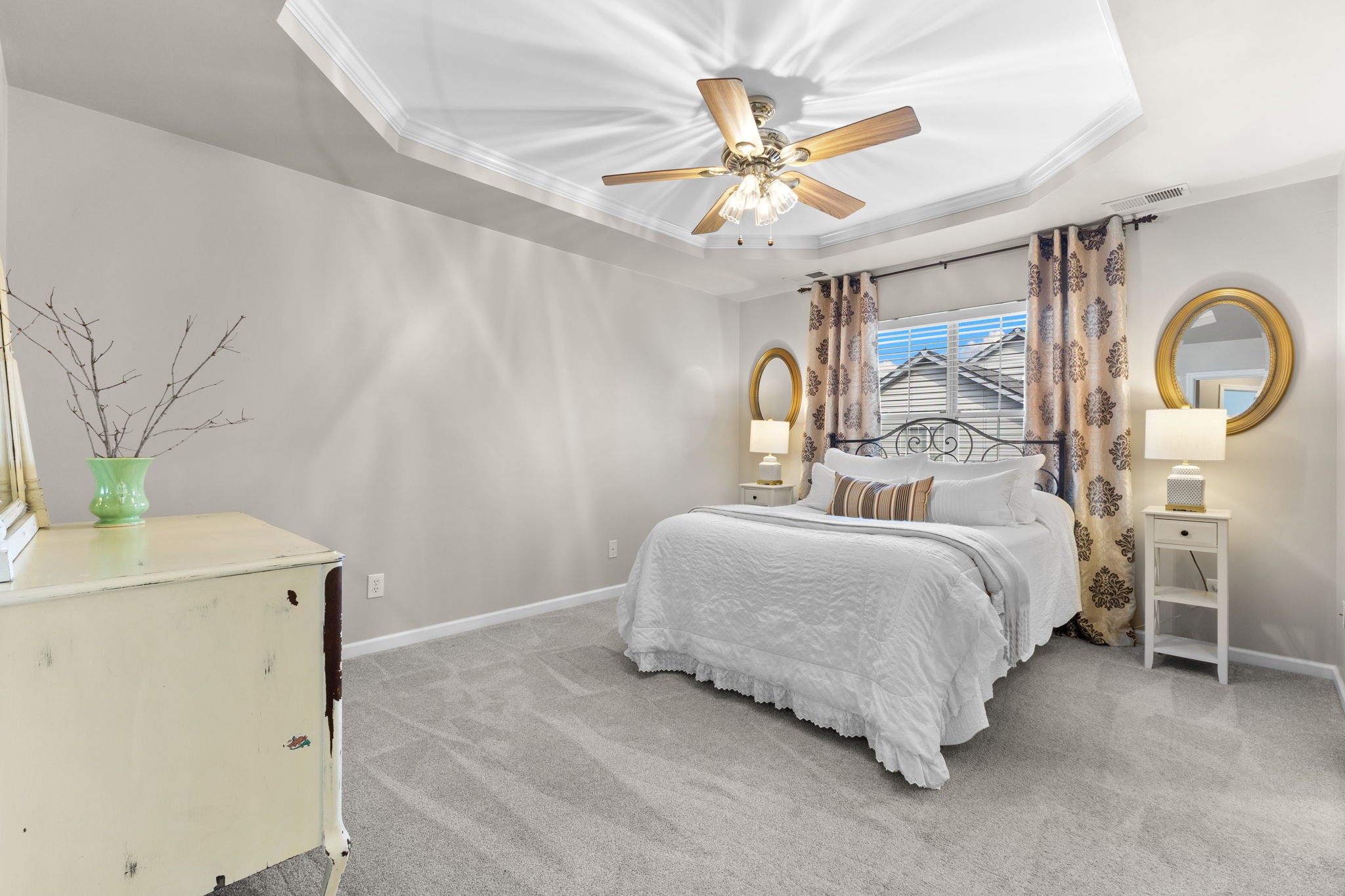 116 Golden Meadow Ln