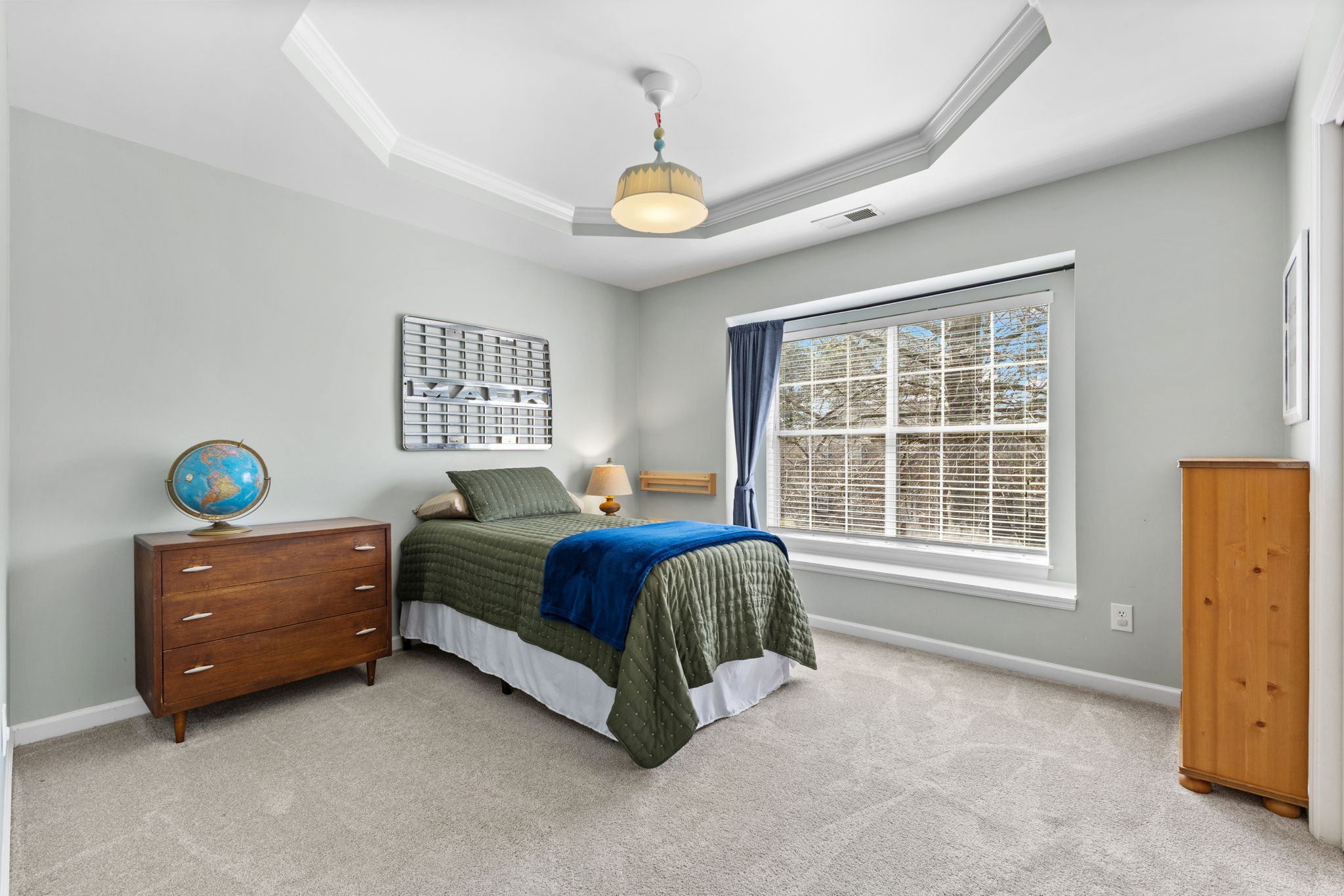 116 Golden Meadow Ln