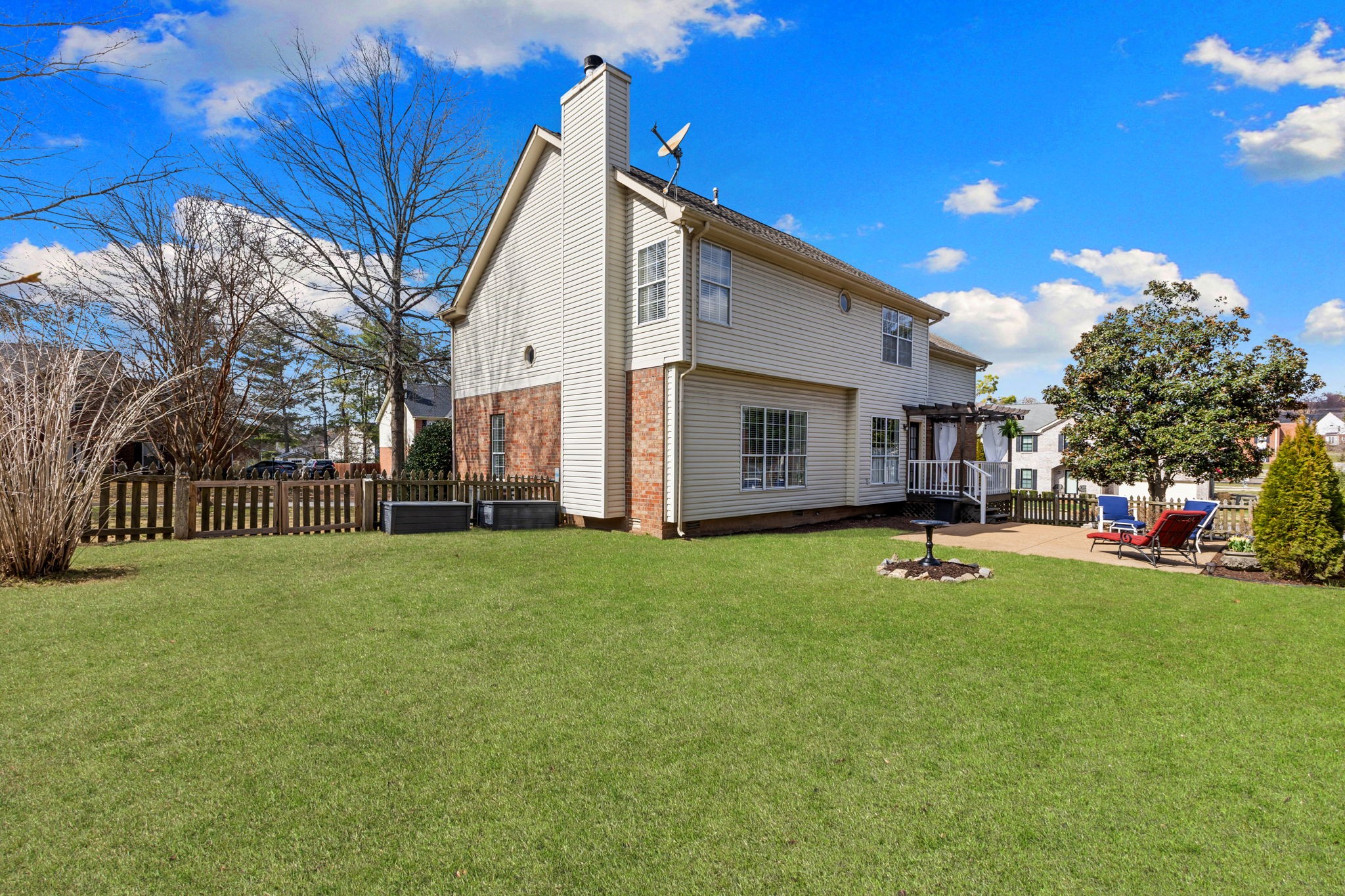 116 Golden Meadow Ln