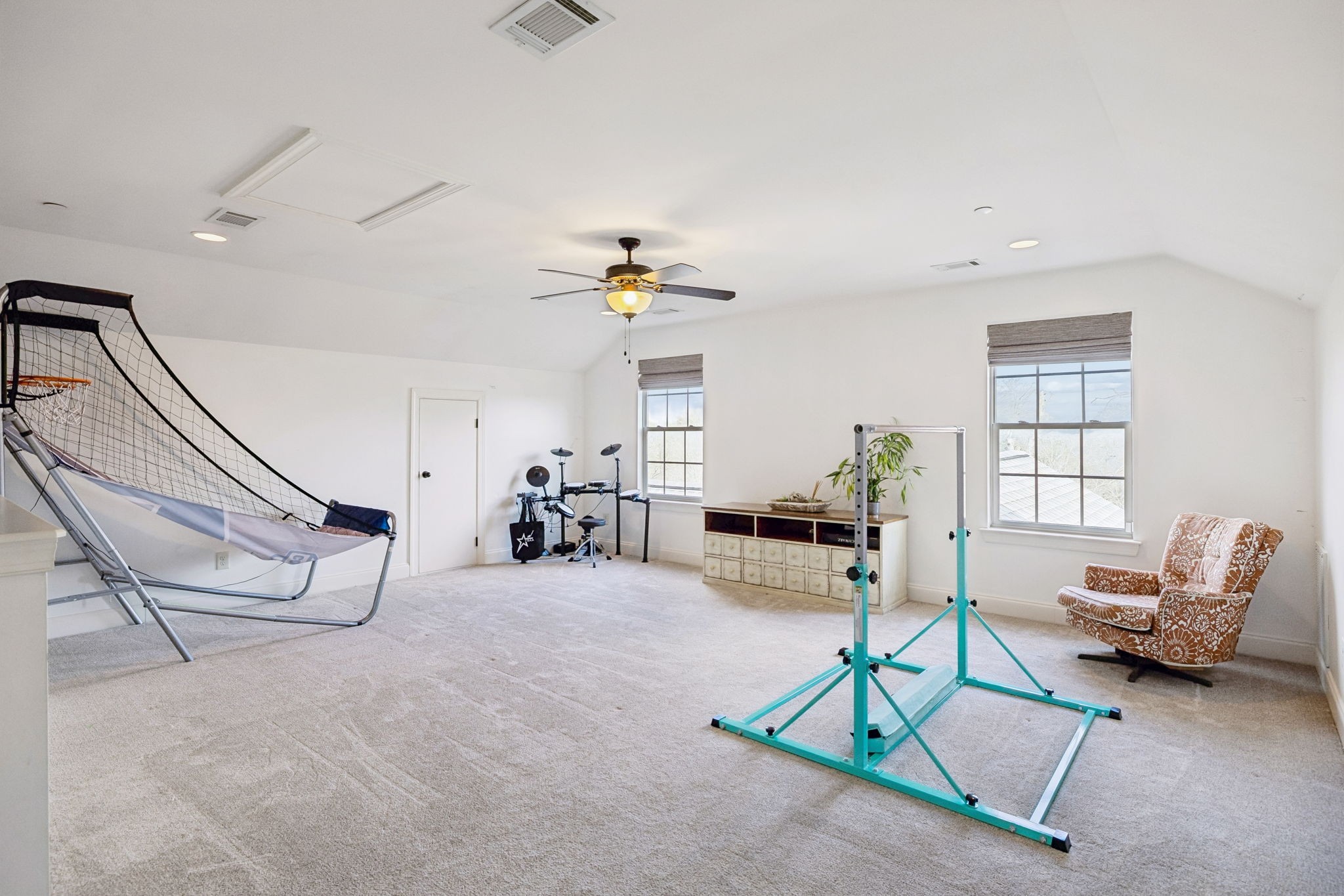 122 Stream Valley Blvd