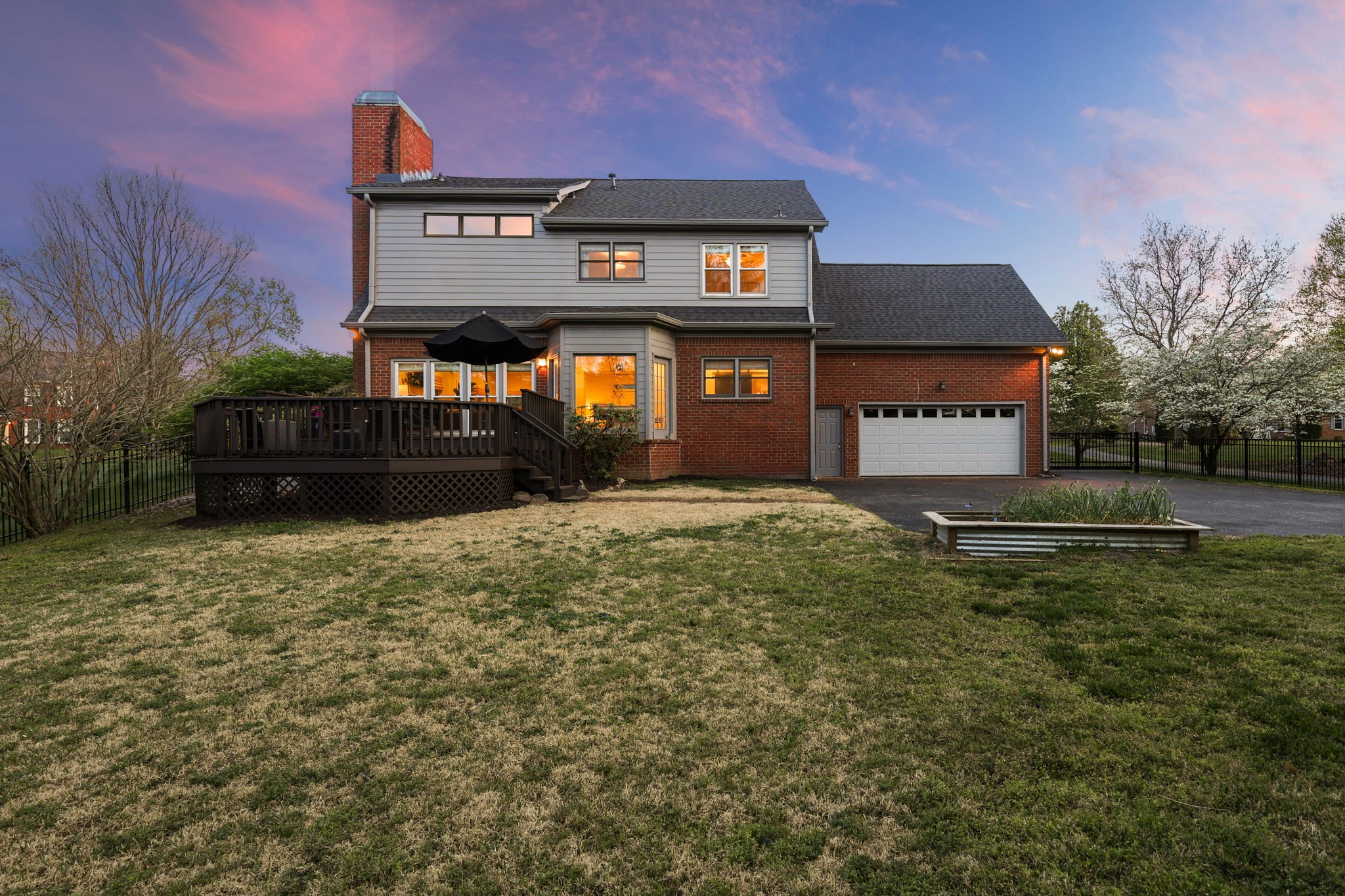 5920 Fireside Dr