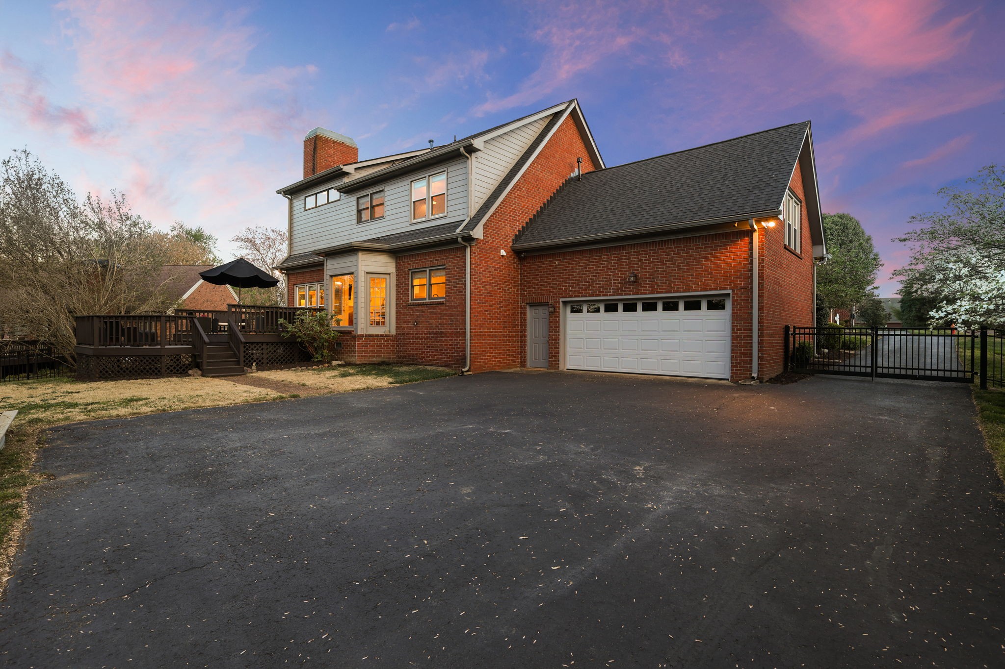 5920 Fireside Dr