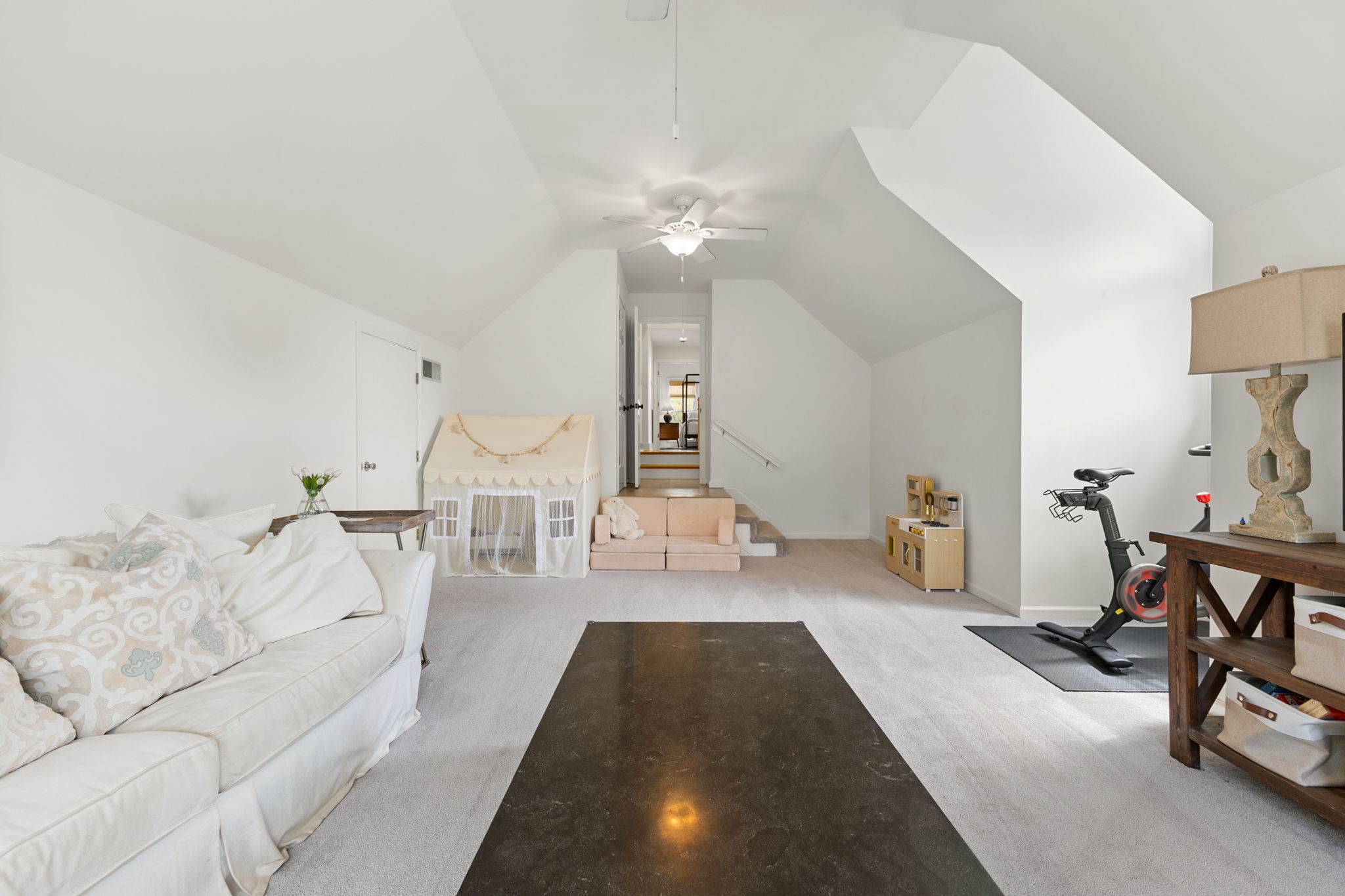 5920 Fireside Dr