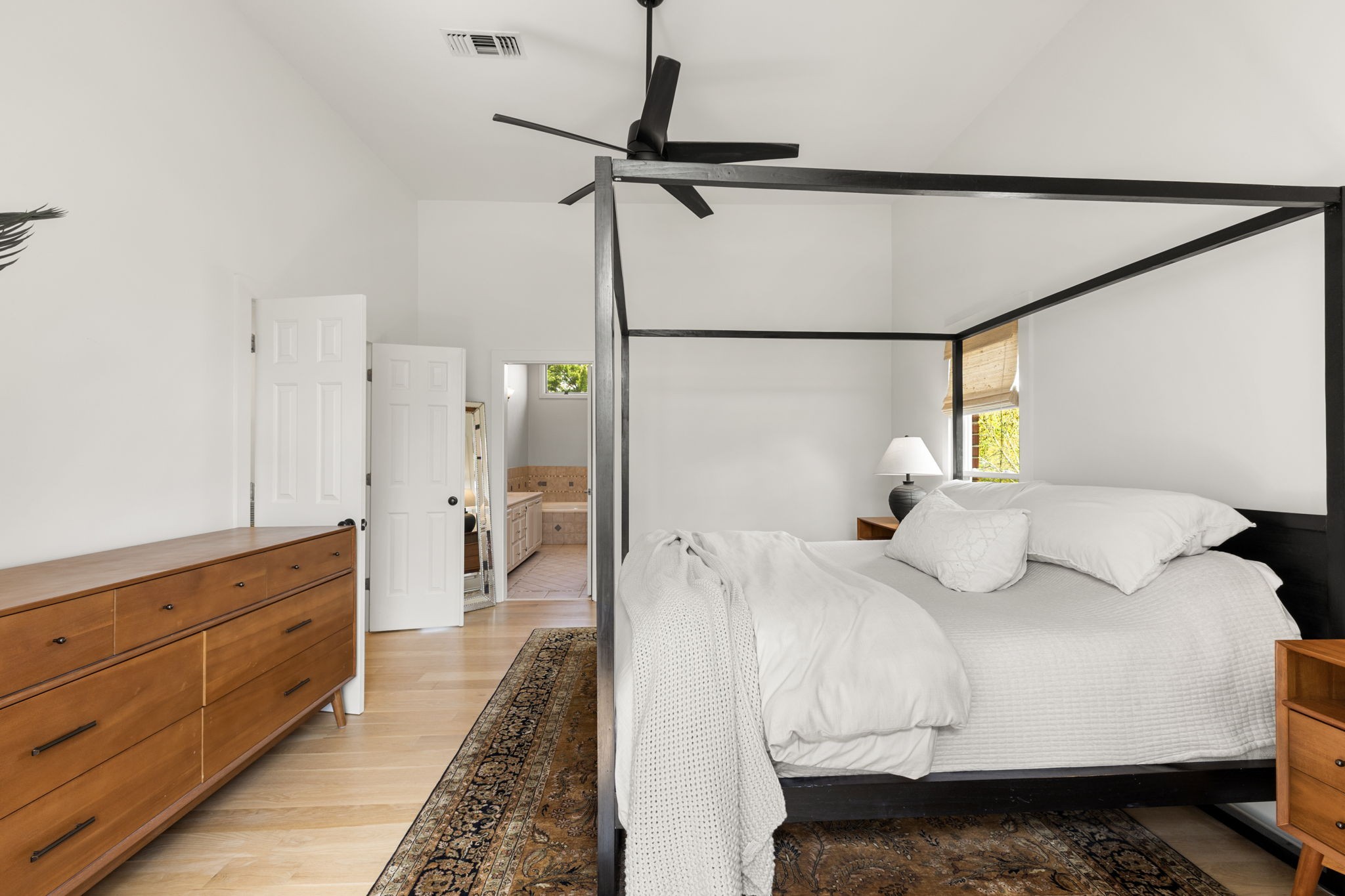 5920 Fireside Dr