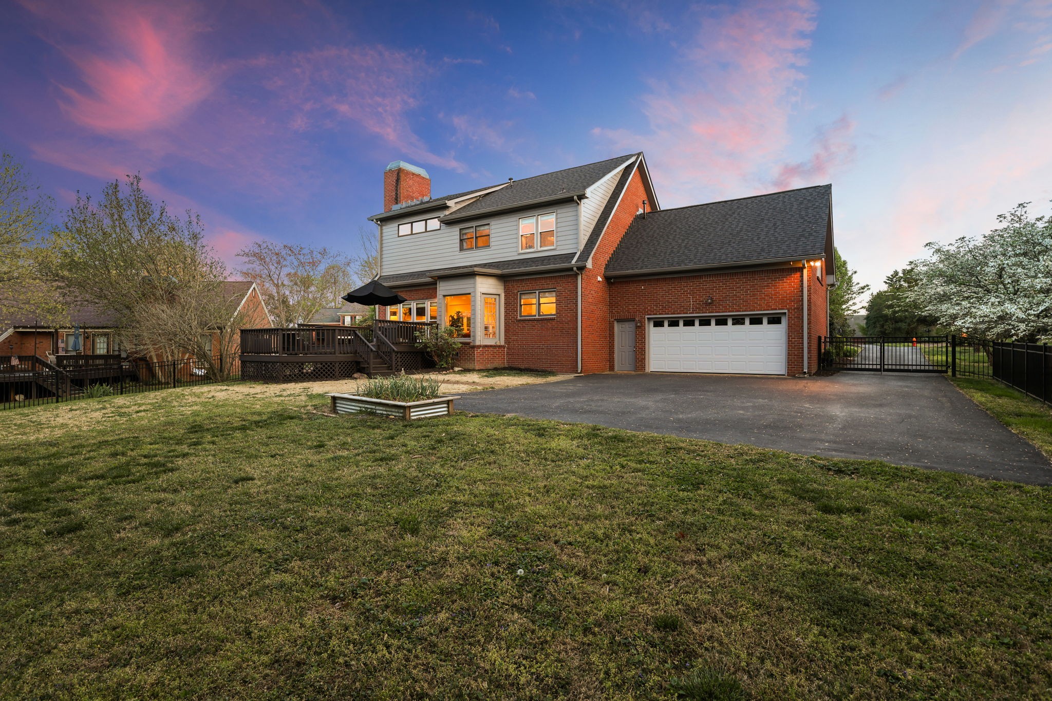 5920 Fireside Dr