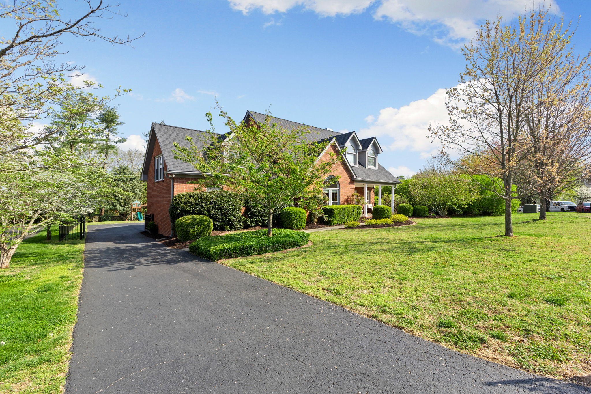 5920 Fireside Dr
