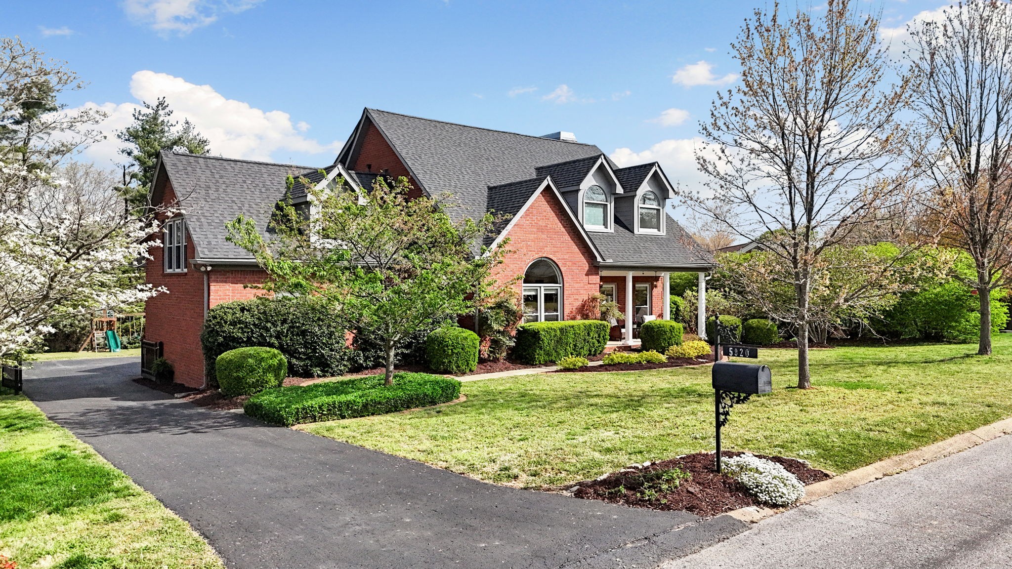 5920 Fireside Dr