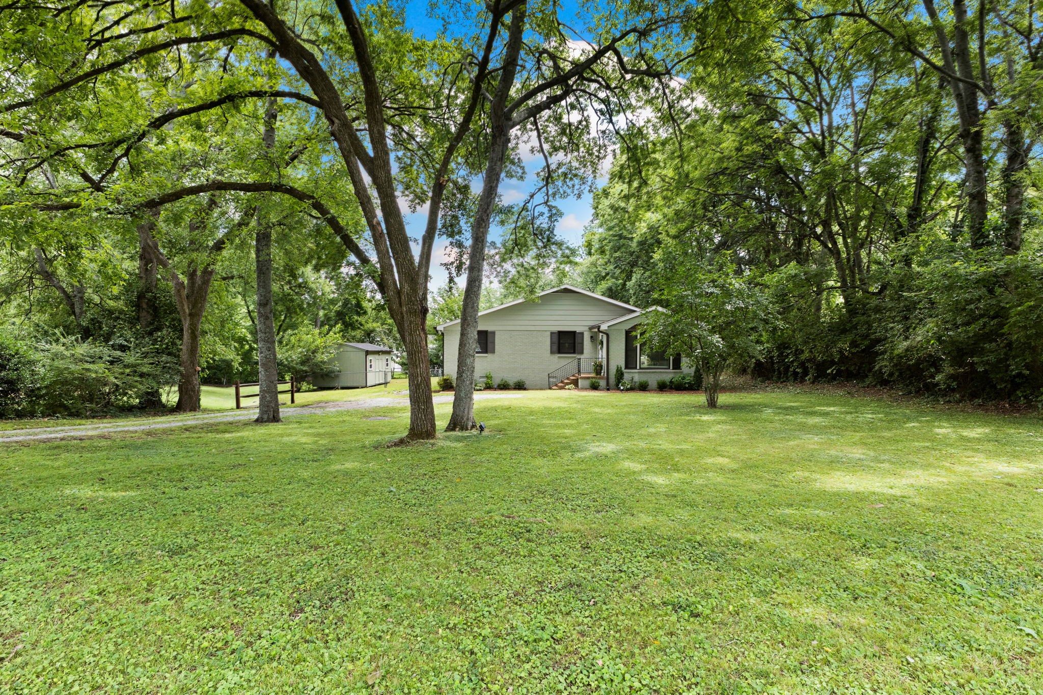 2879 Lyncrest Dr