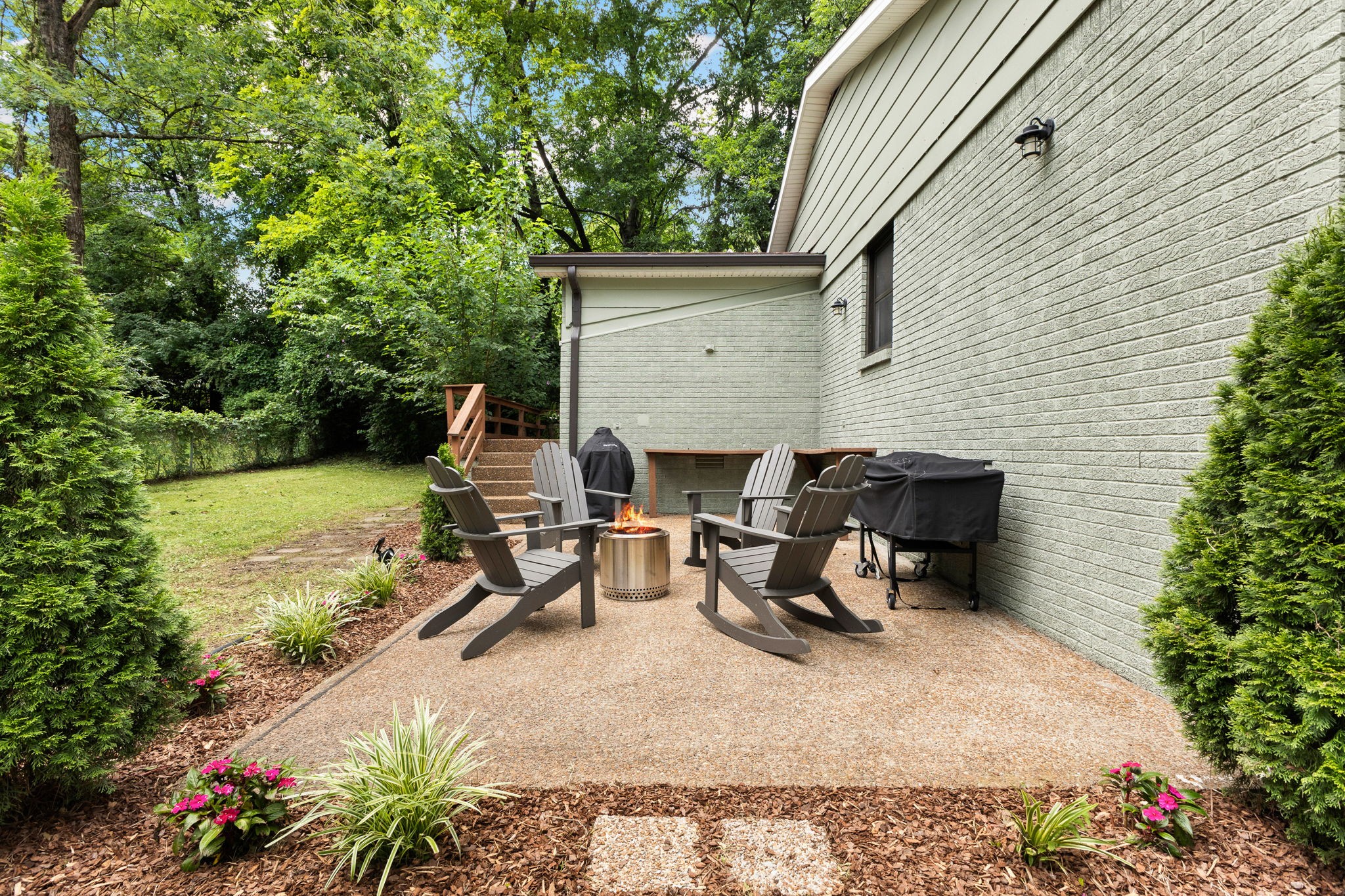 2879 Lyncrest Dr