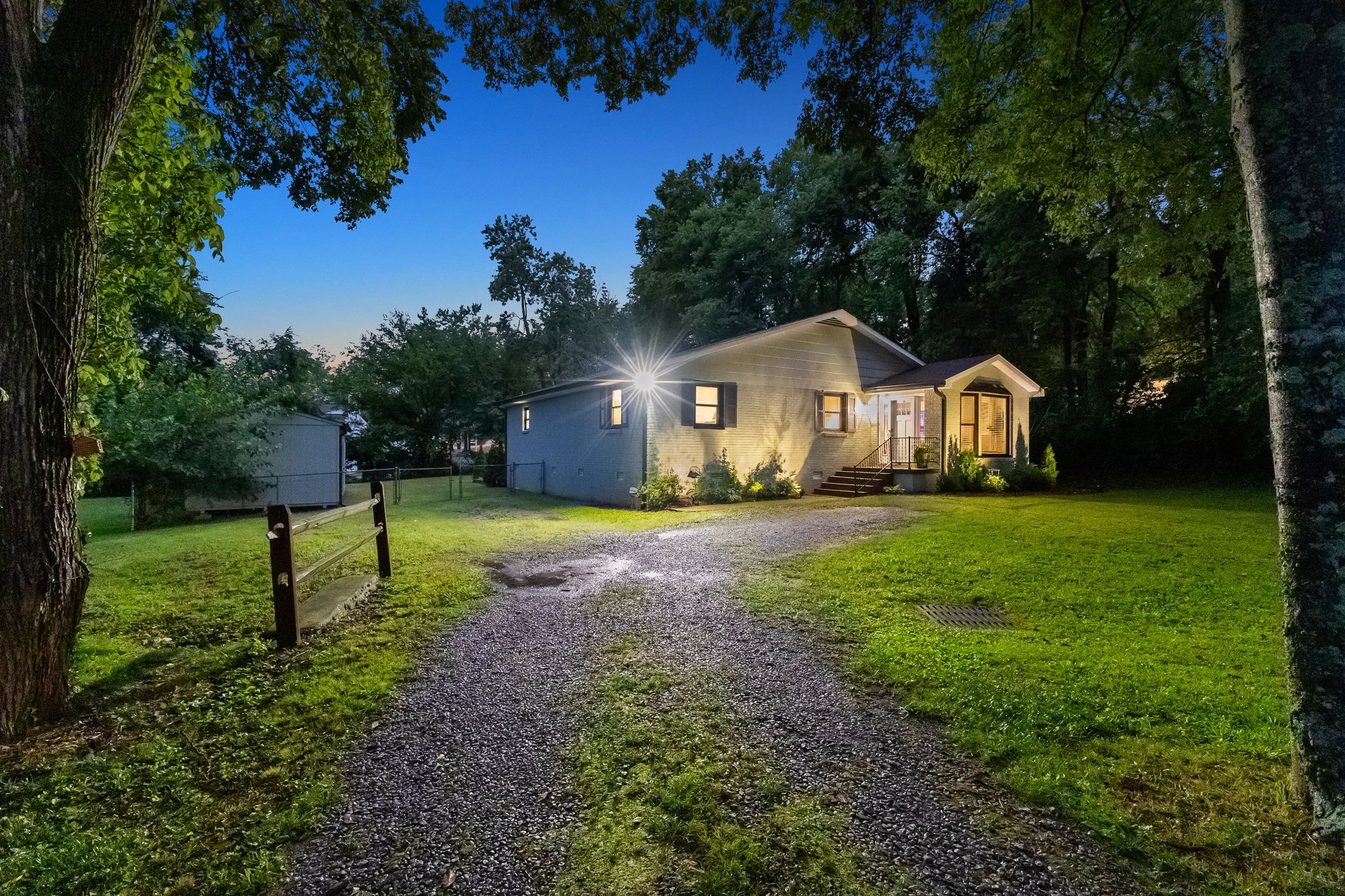 2879 Lyncrest Dr