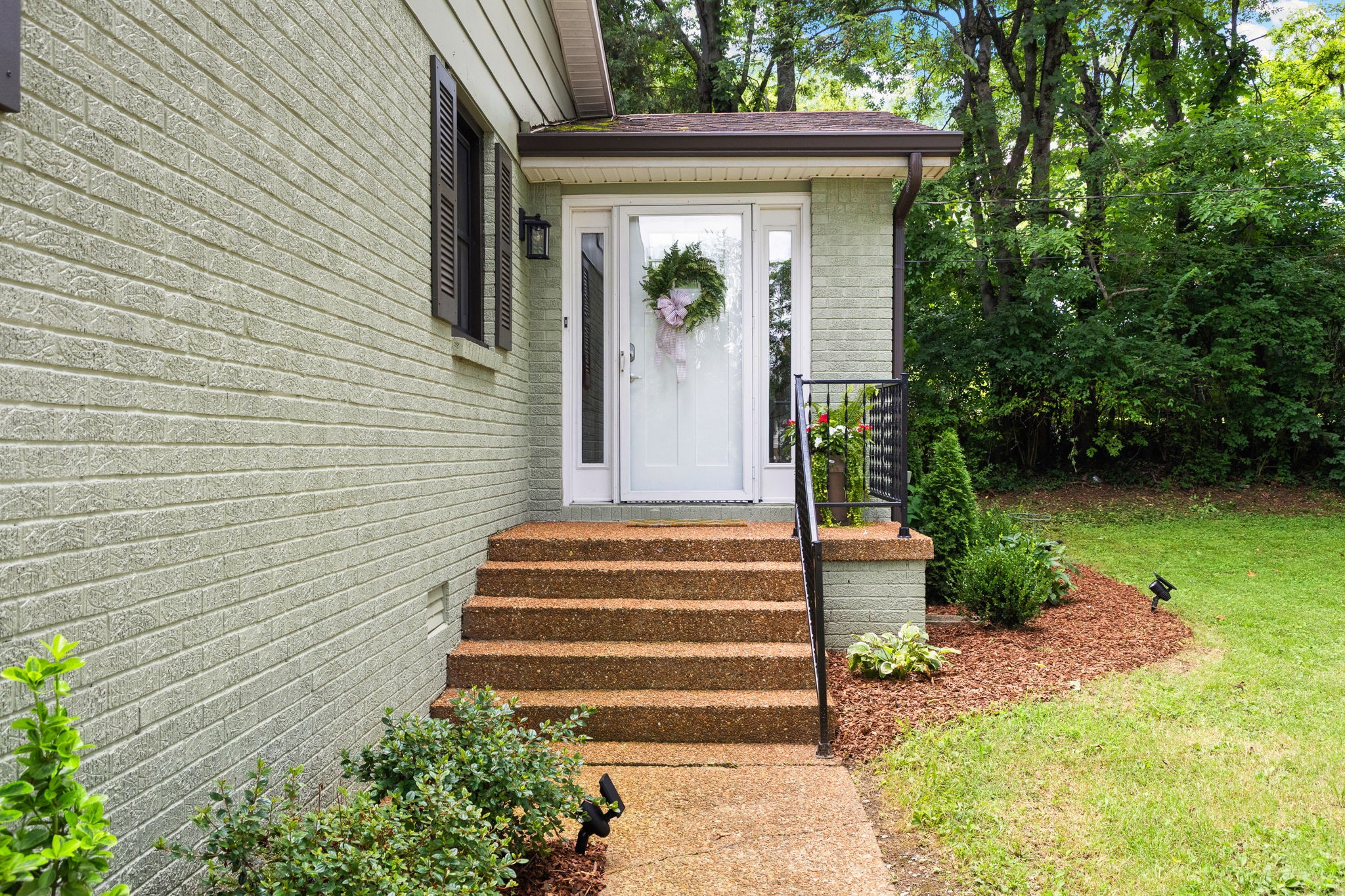 2879 Lyncrest Dr