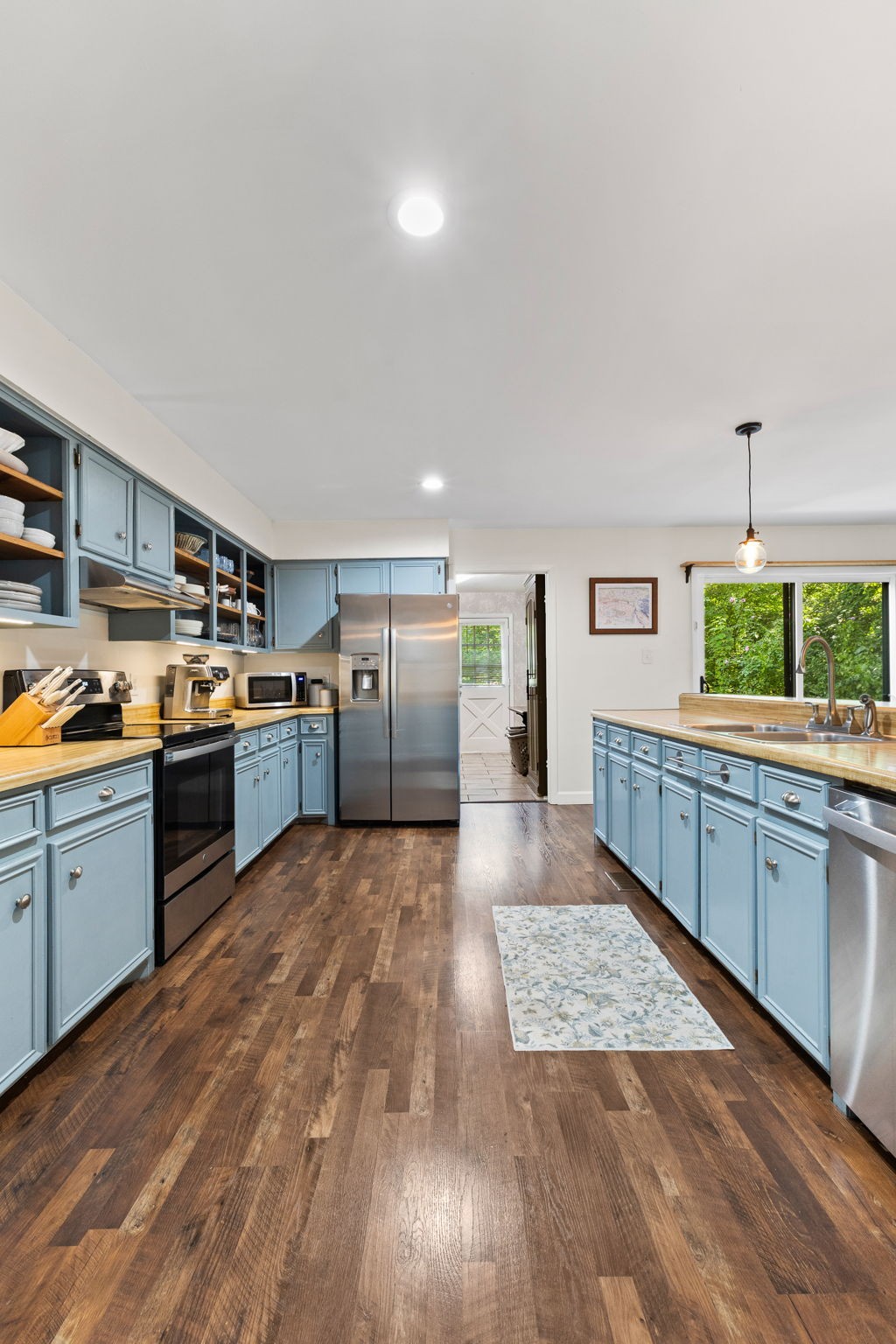 2879 Lyncrest Dr