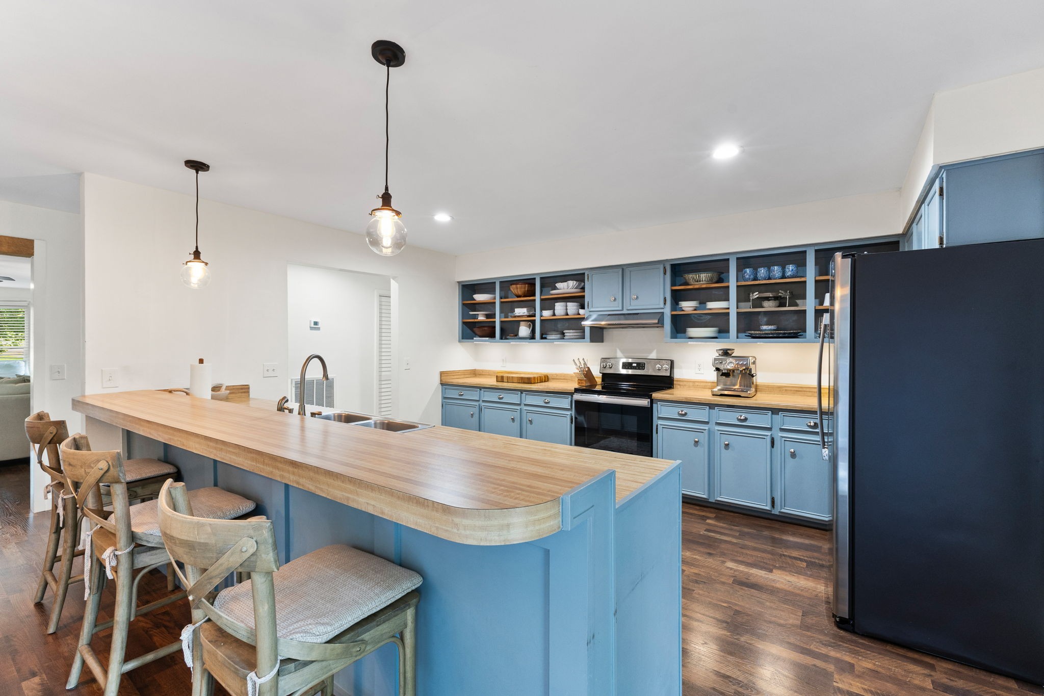 2879 Lyncrest Dr