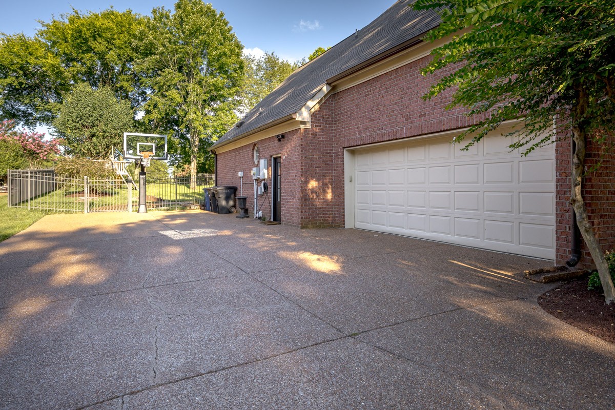 449 Tinnan Ave