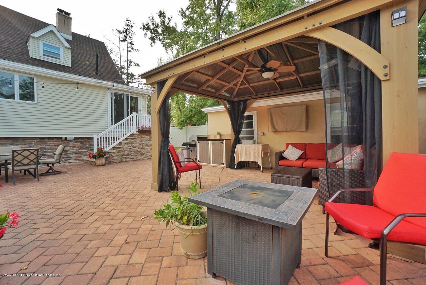427 Foster Road