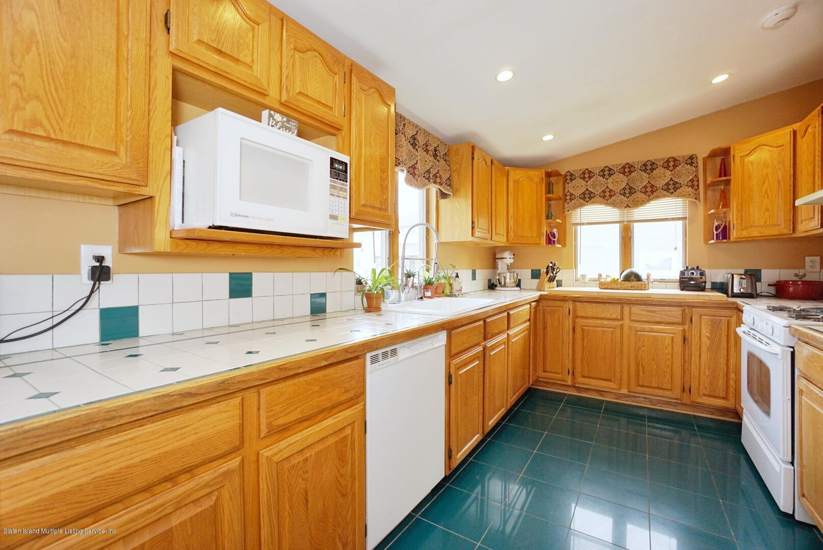 427 Foster Road
