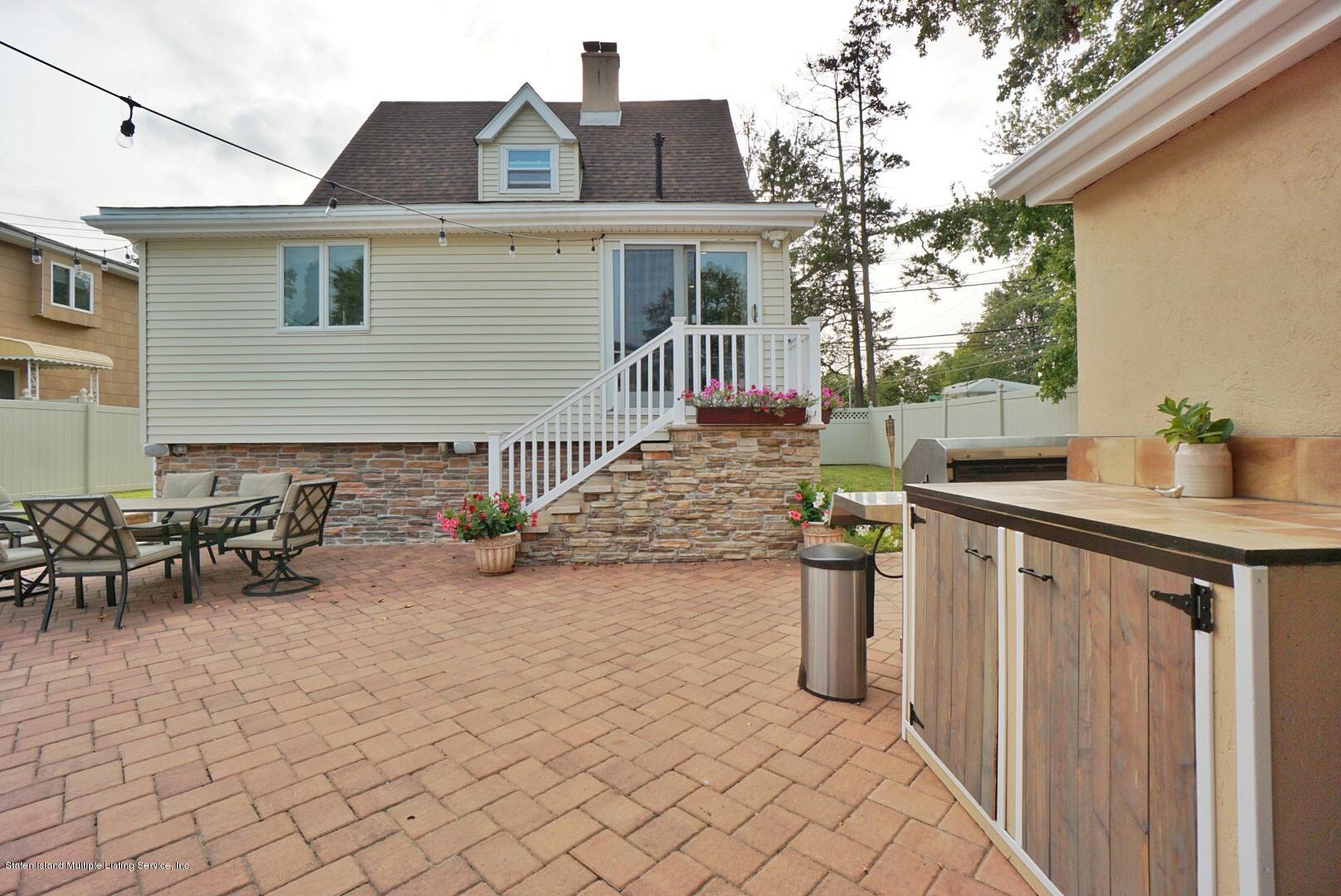 427 Foster Road