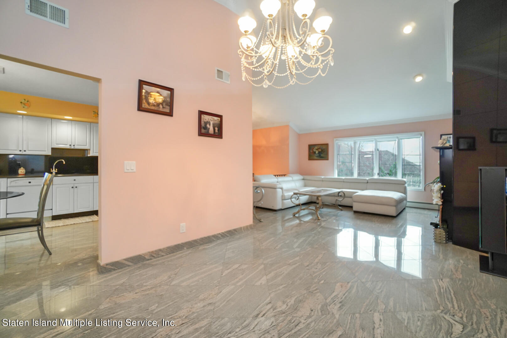 227 Kinghorn Street