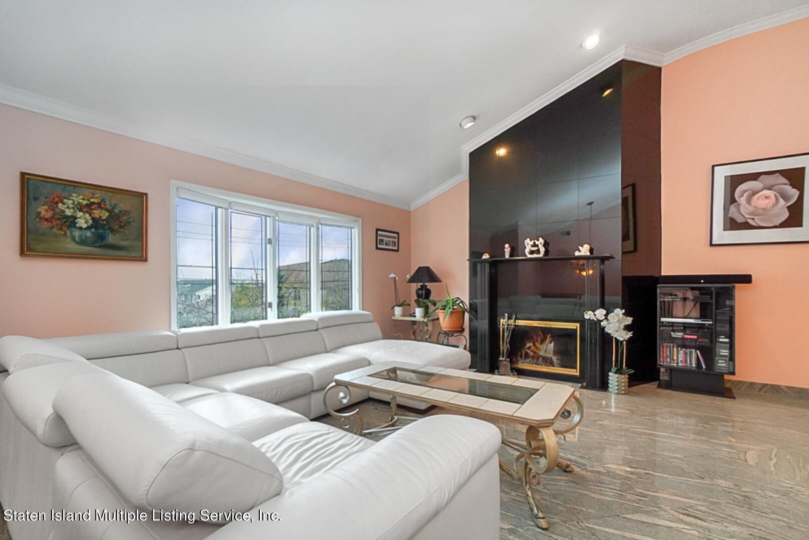 227 Kinghorn Street