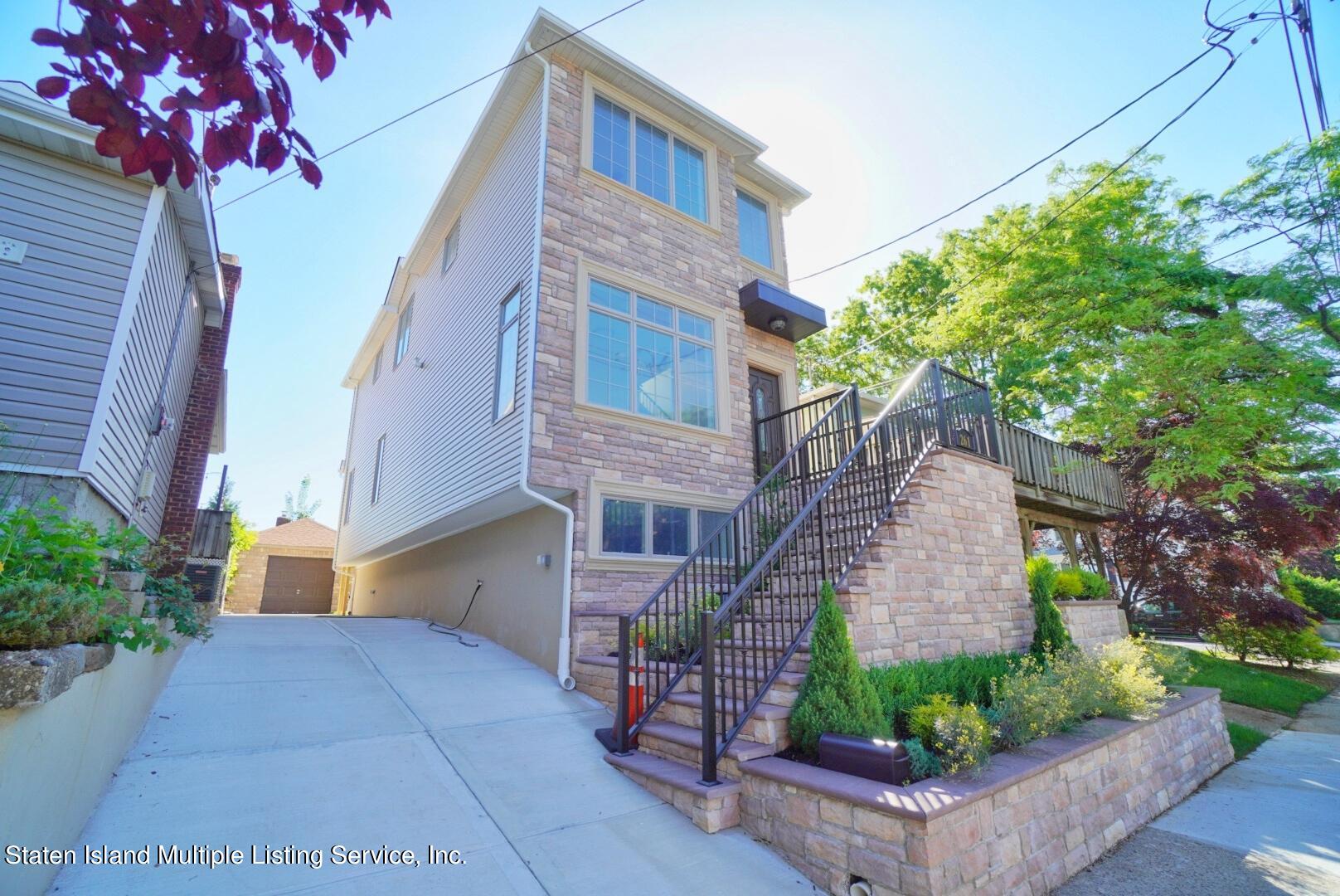 261 Cleveland Avenue