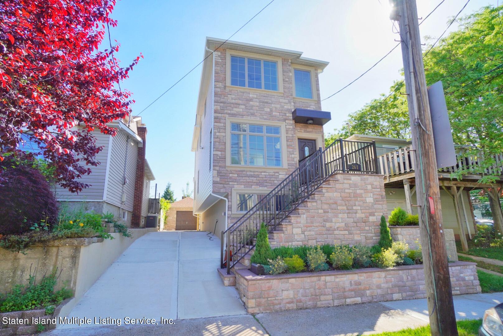 261 Cleveland Avenue