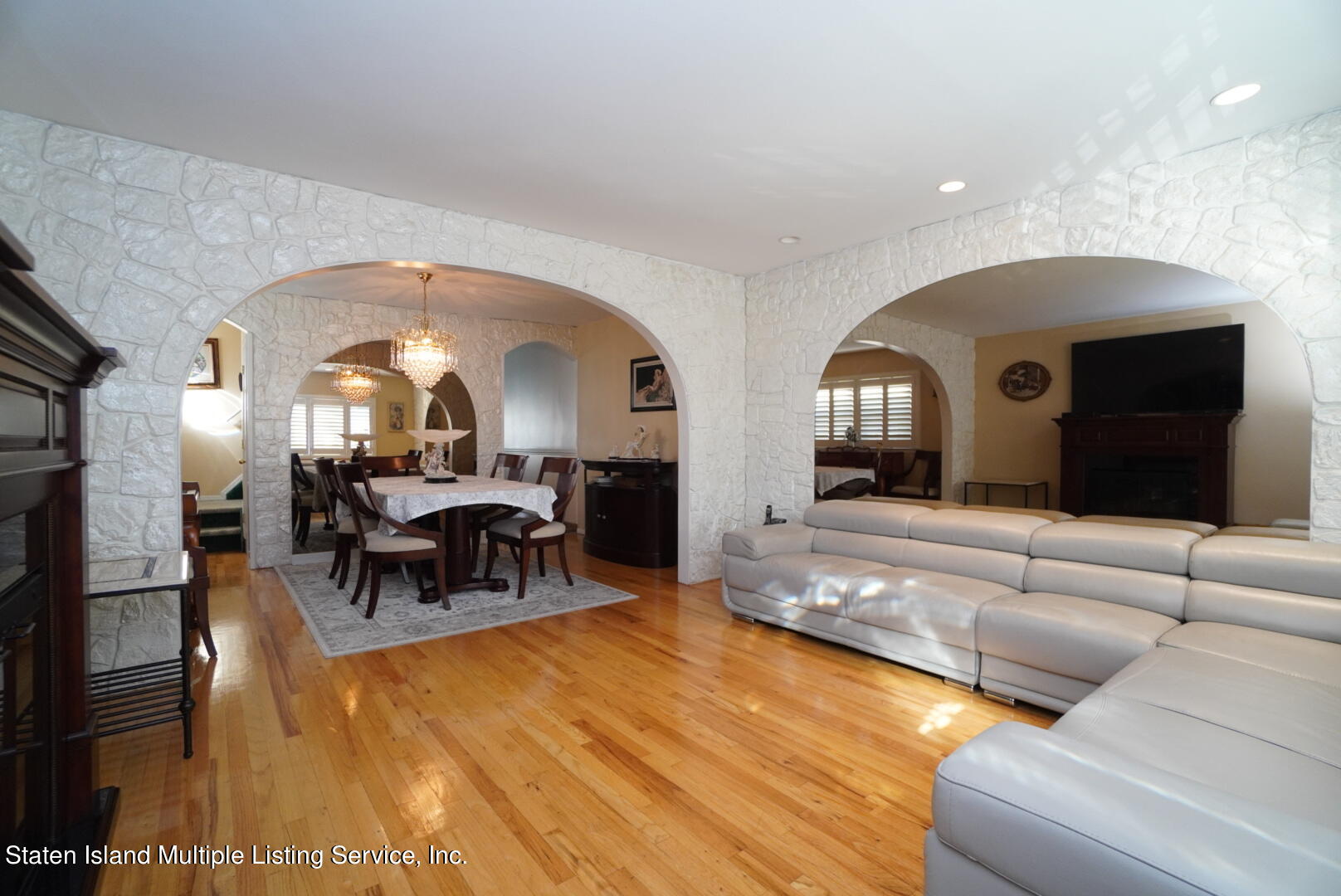 62 Slater Boulevard