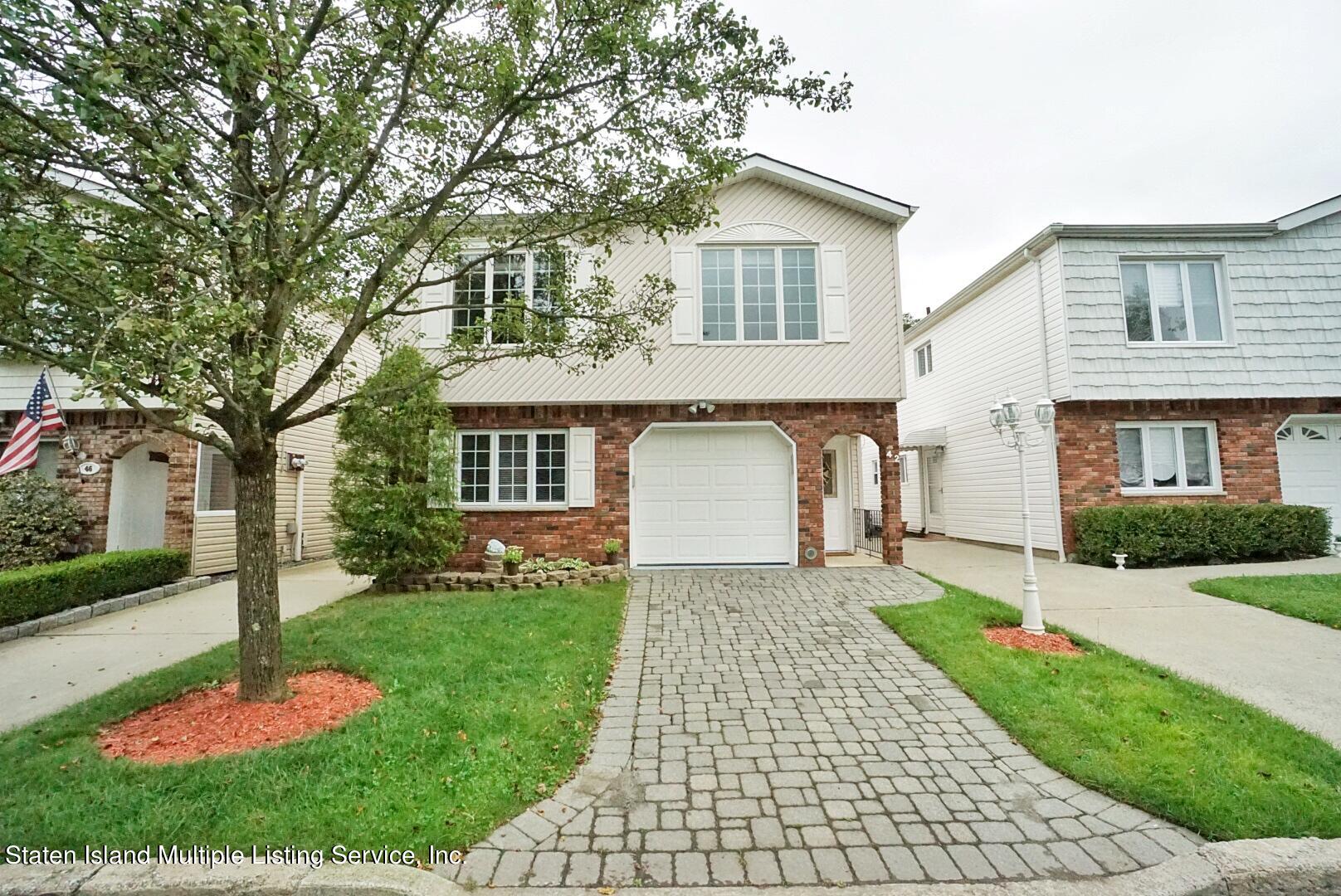 42 Rose Lane