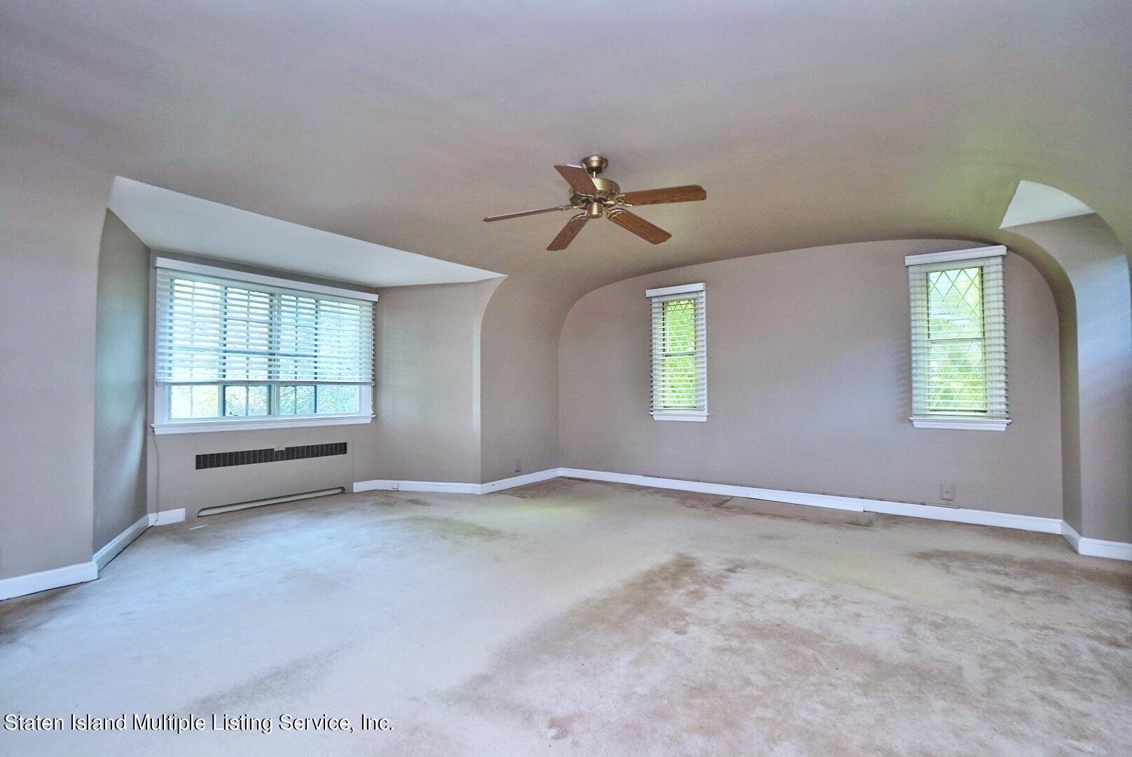 16 Lynnhaven Place