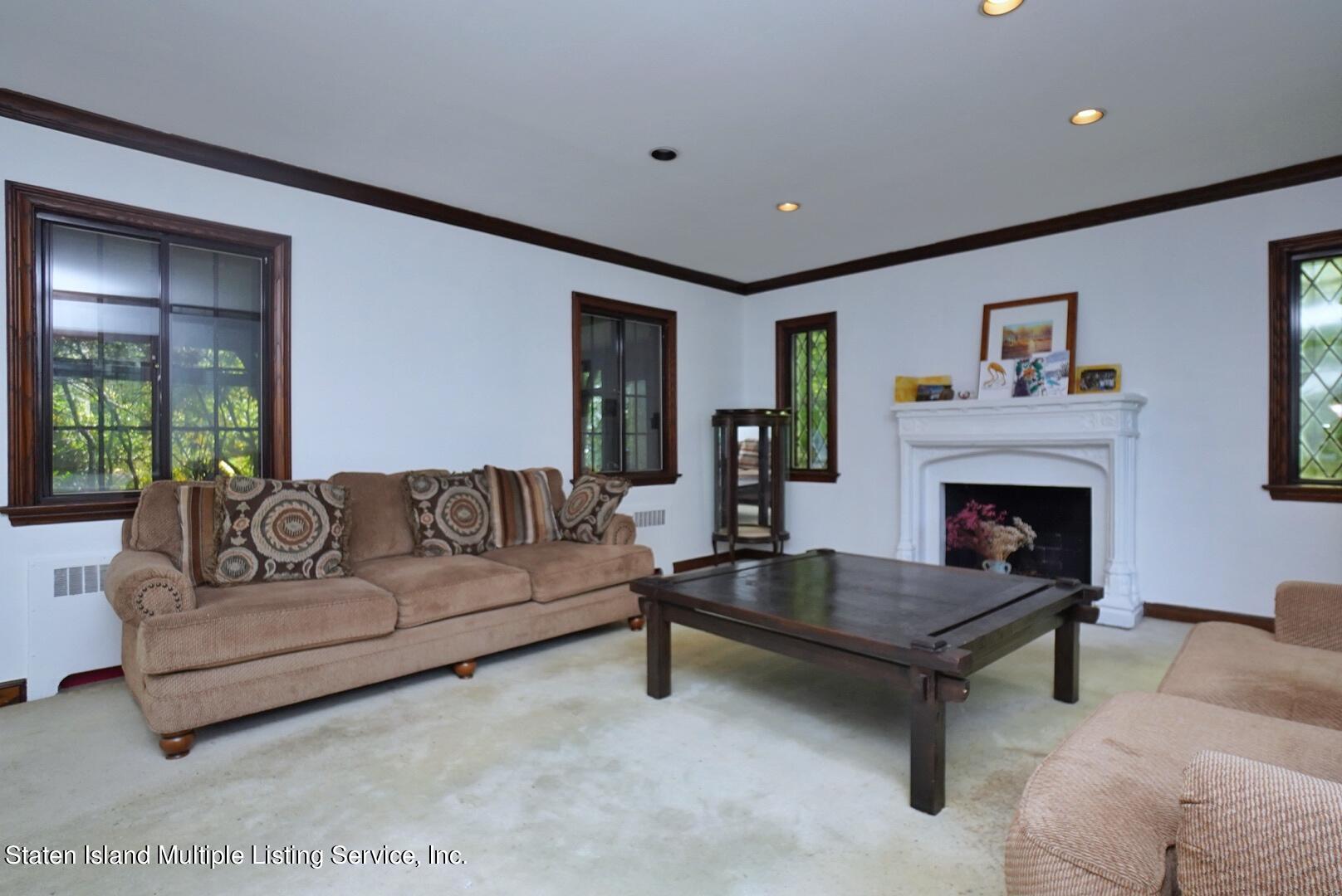 16 Lynnhaven Place