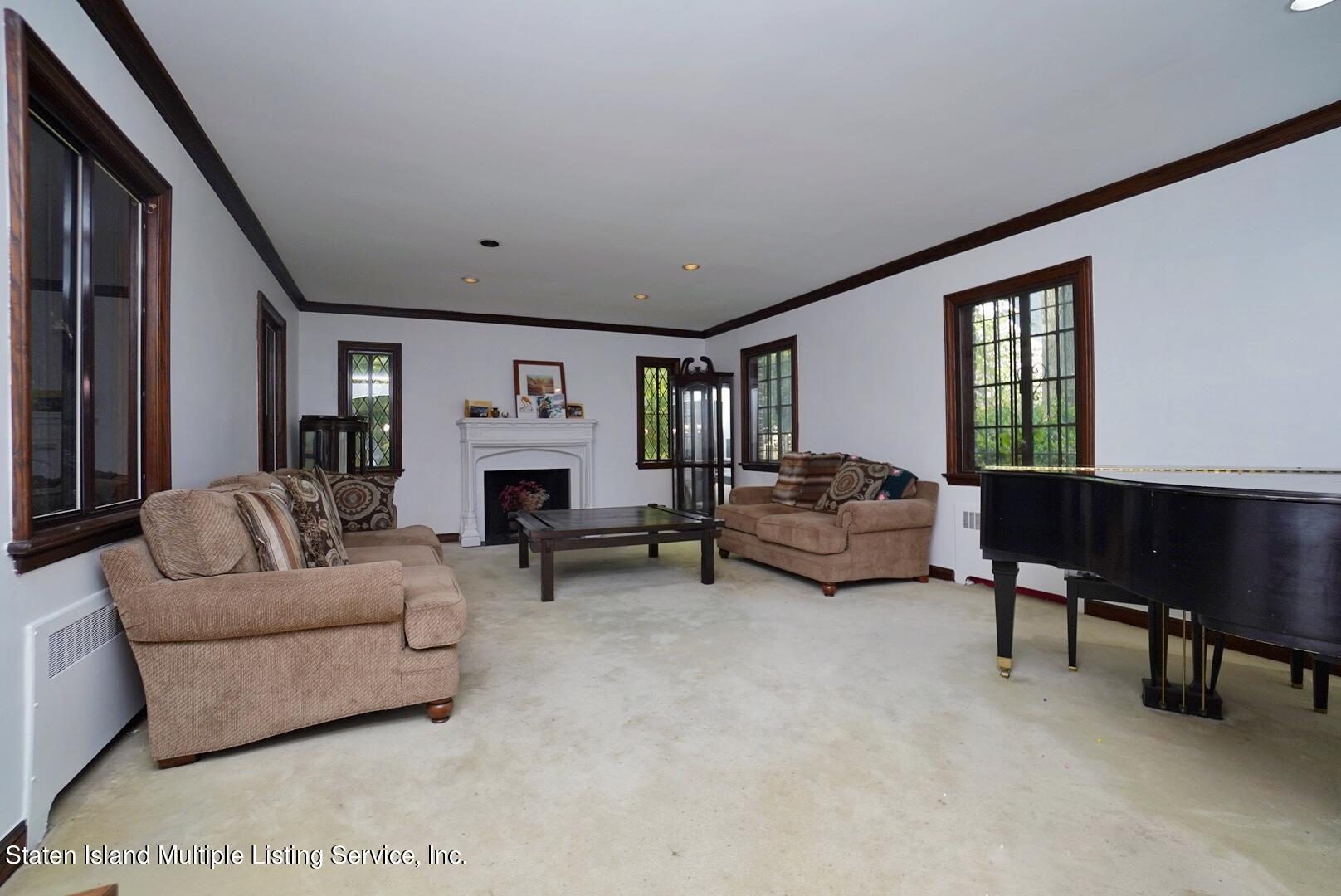 16 Lynnhaven Place