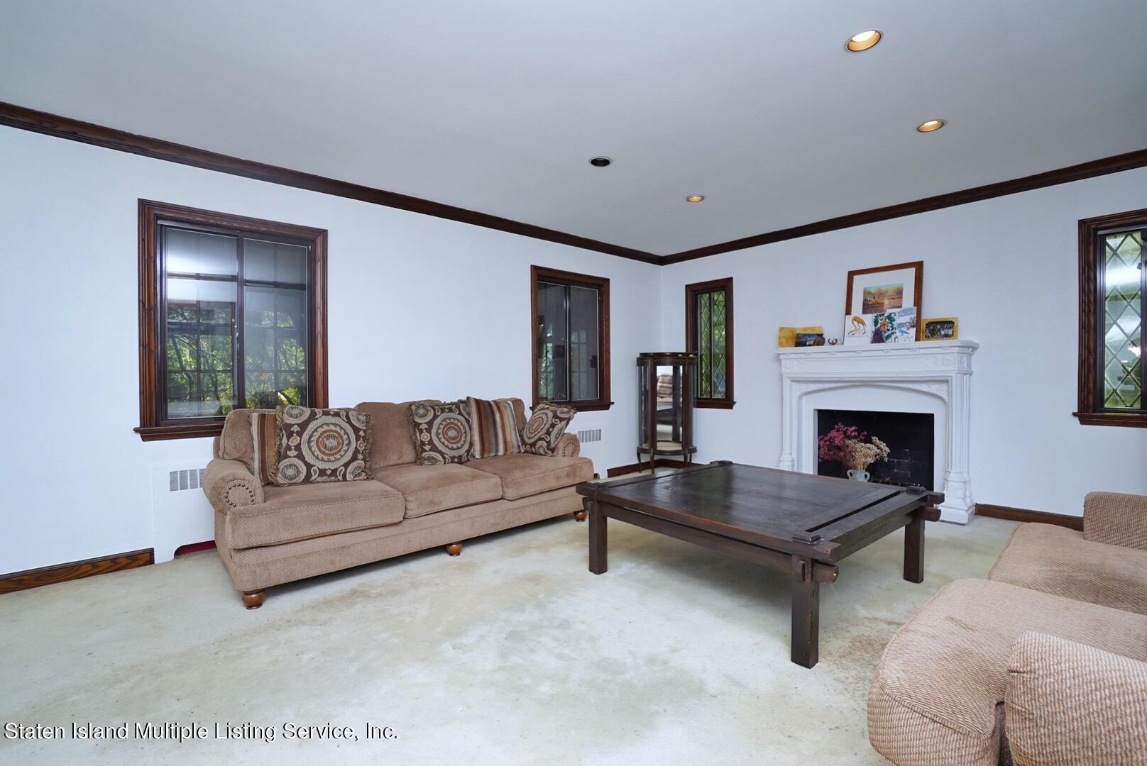 16 Lynnhaven Place