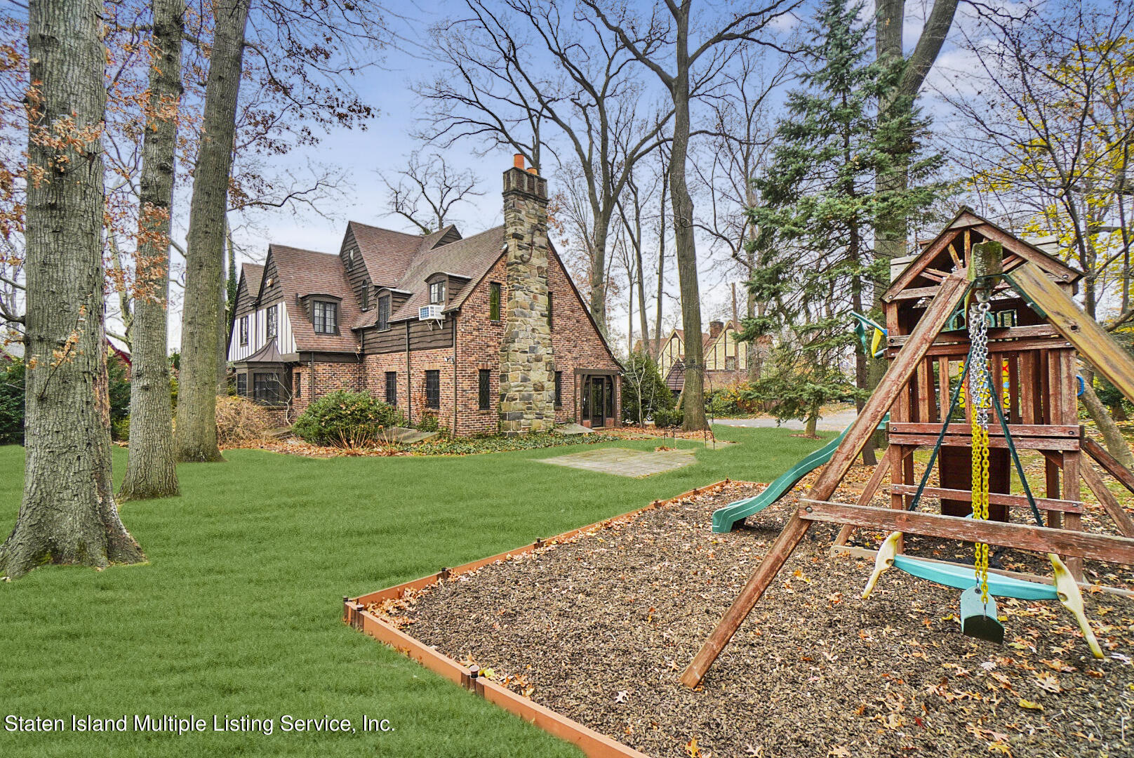 16 Lynnhaven Place