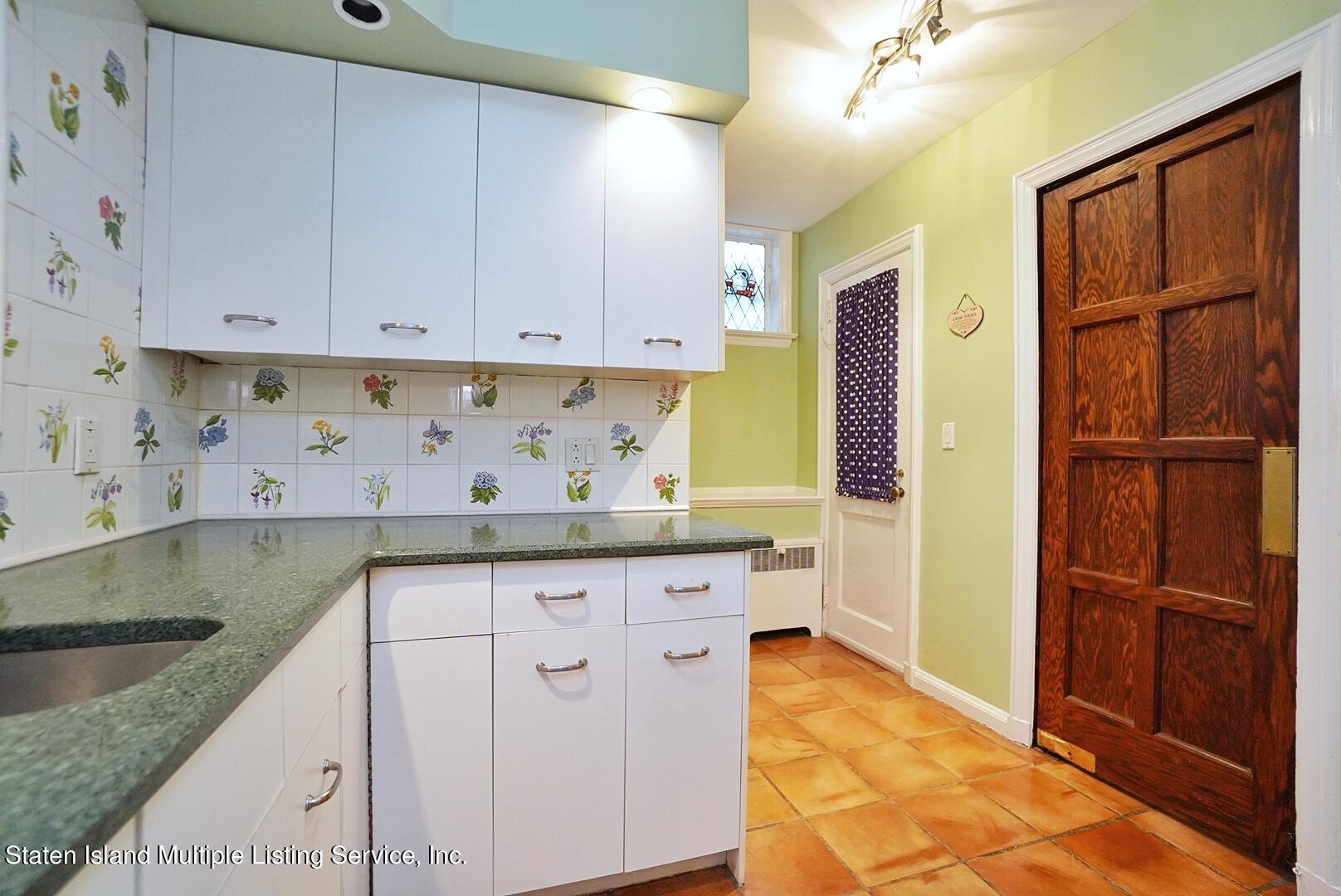 16 Lynnhaven Place