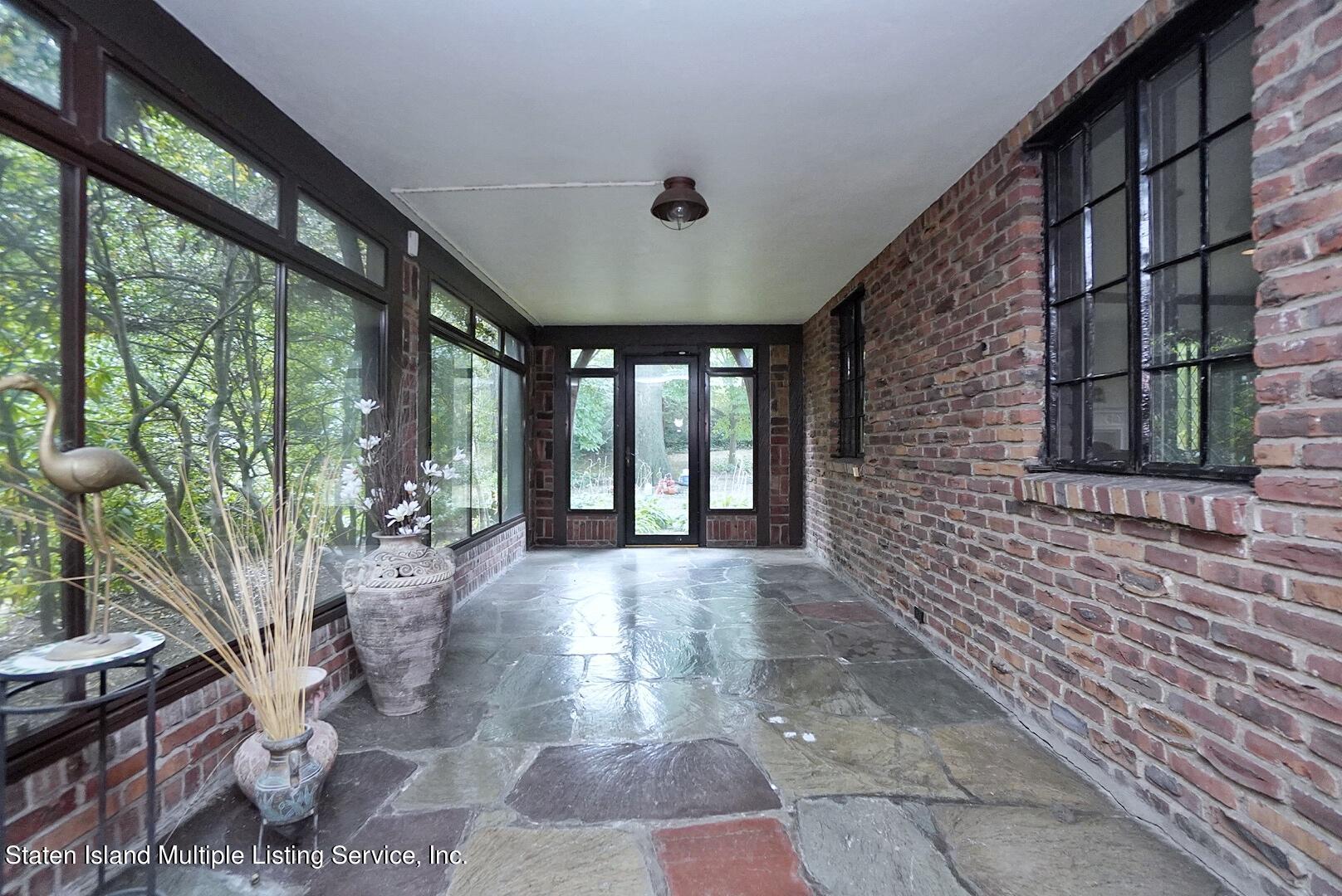 16 Lynnhaven Place