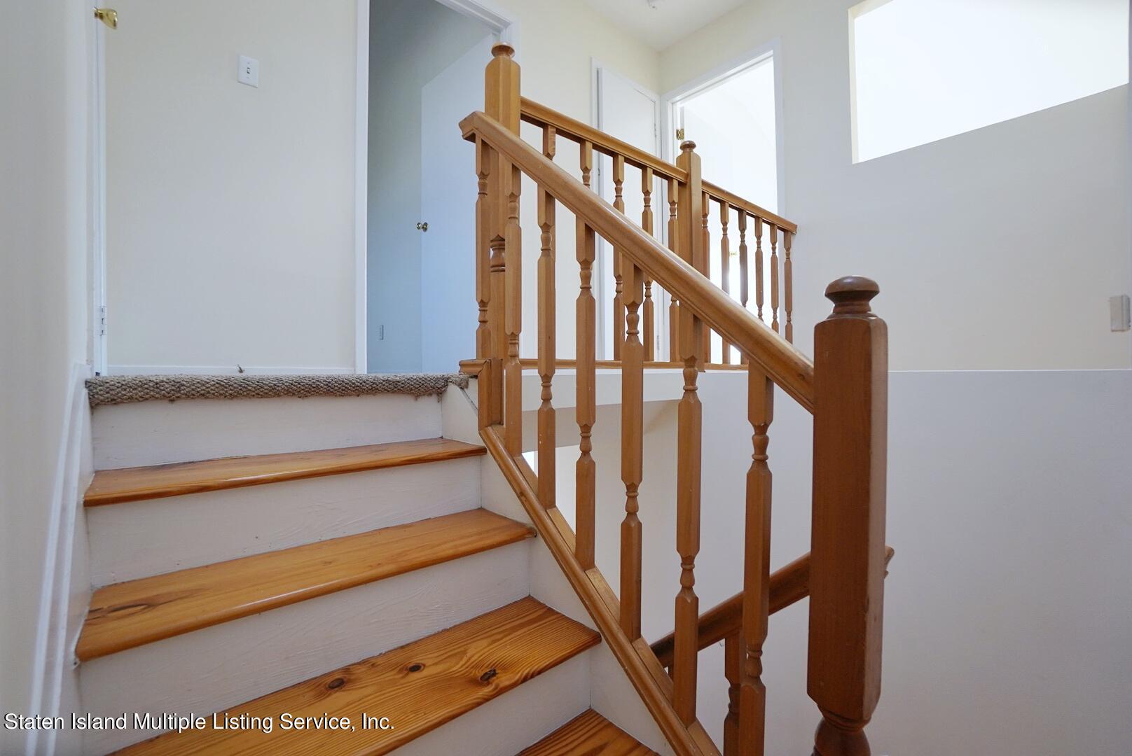 85 Wolkoff Lane, 35