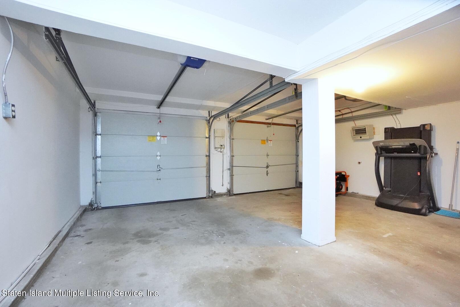 85 Wolkoff Lane, 35
