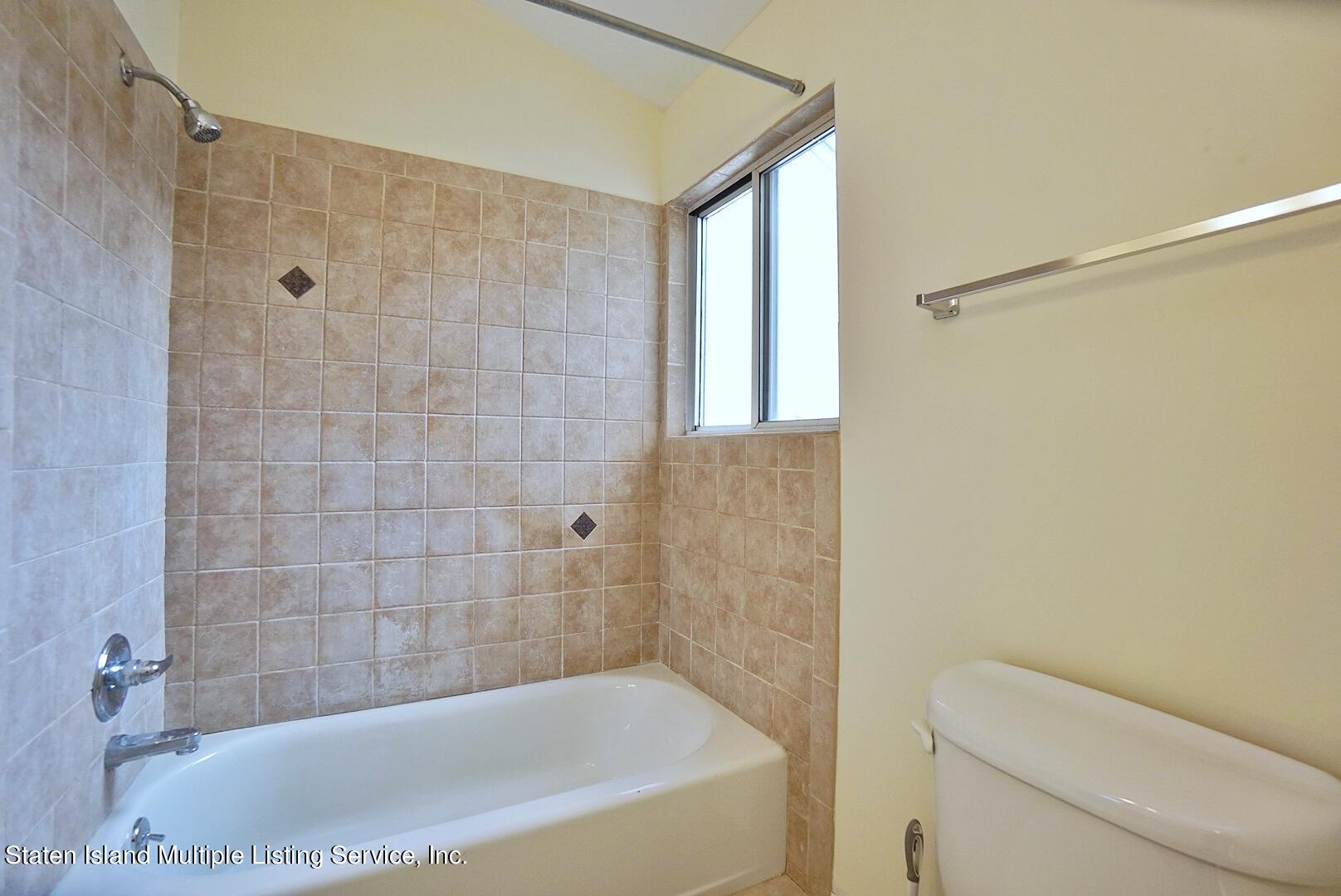 85 Wolkoff Lane, 35