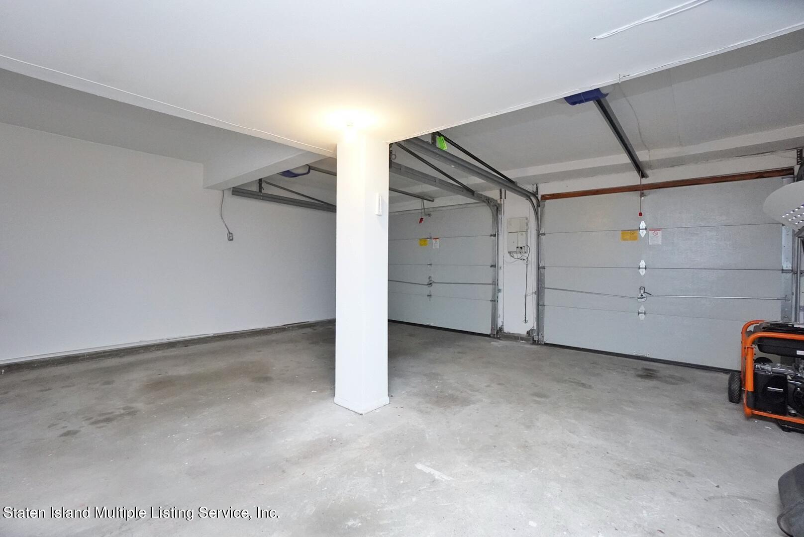 85 Wolkoff Lane, 35