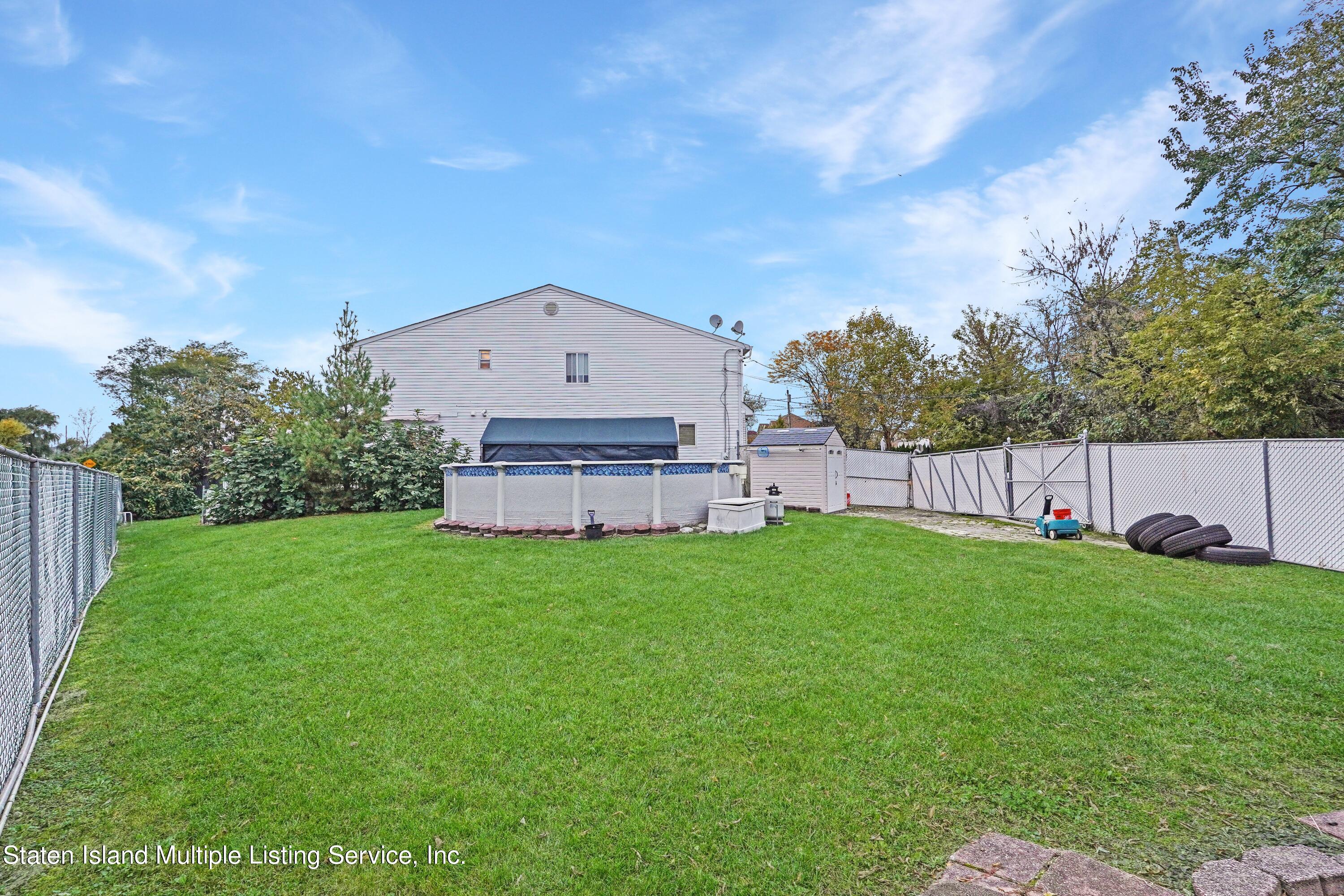 112 Pearsall Street