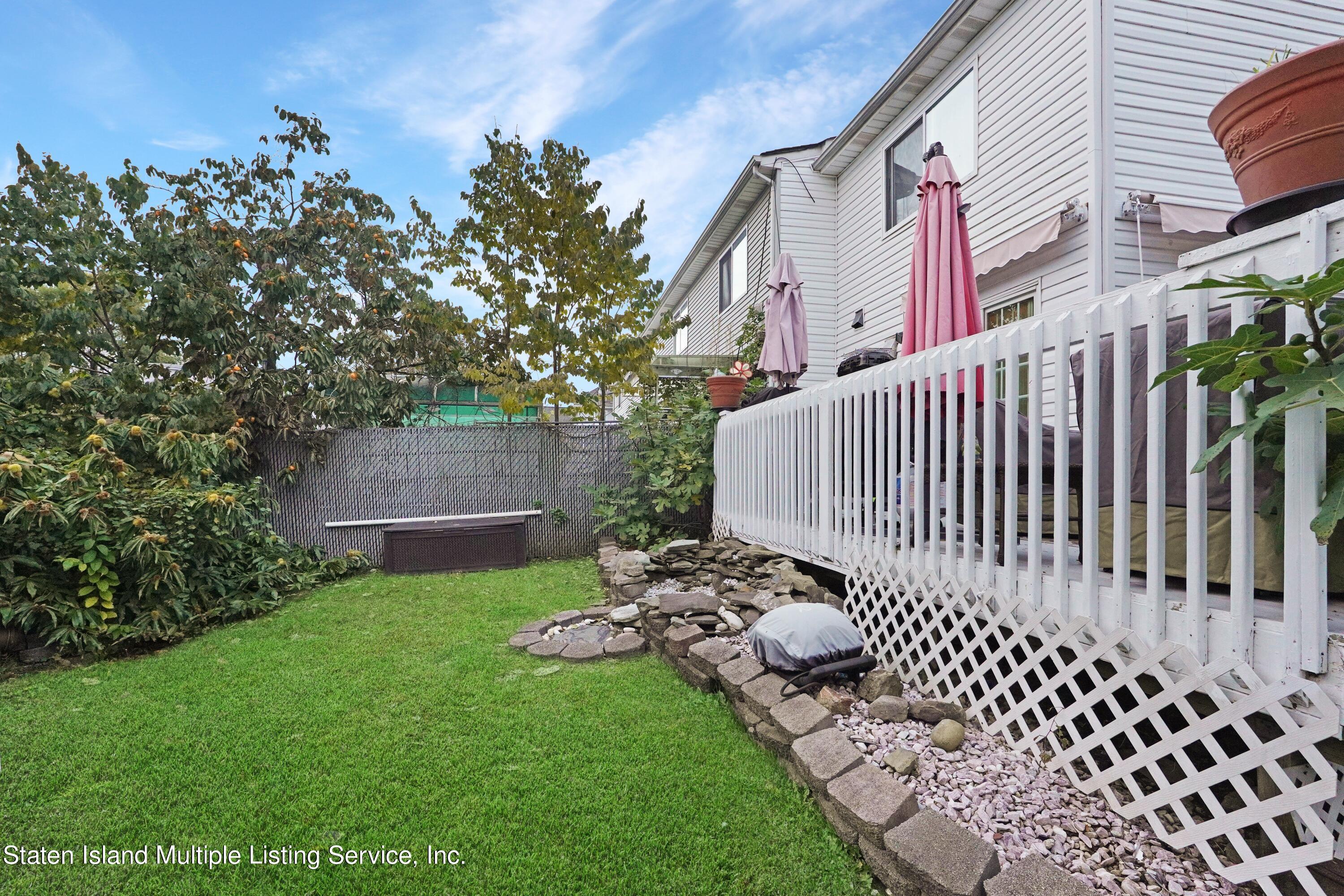 112 Pearsall Street
